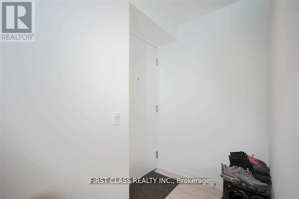 3703 - 950 Portage Parkway, Vaughan, Ontario  L4K 0J7 - Photo 13 - N13114336