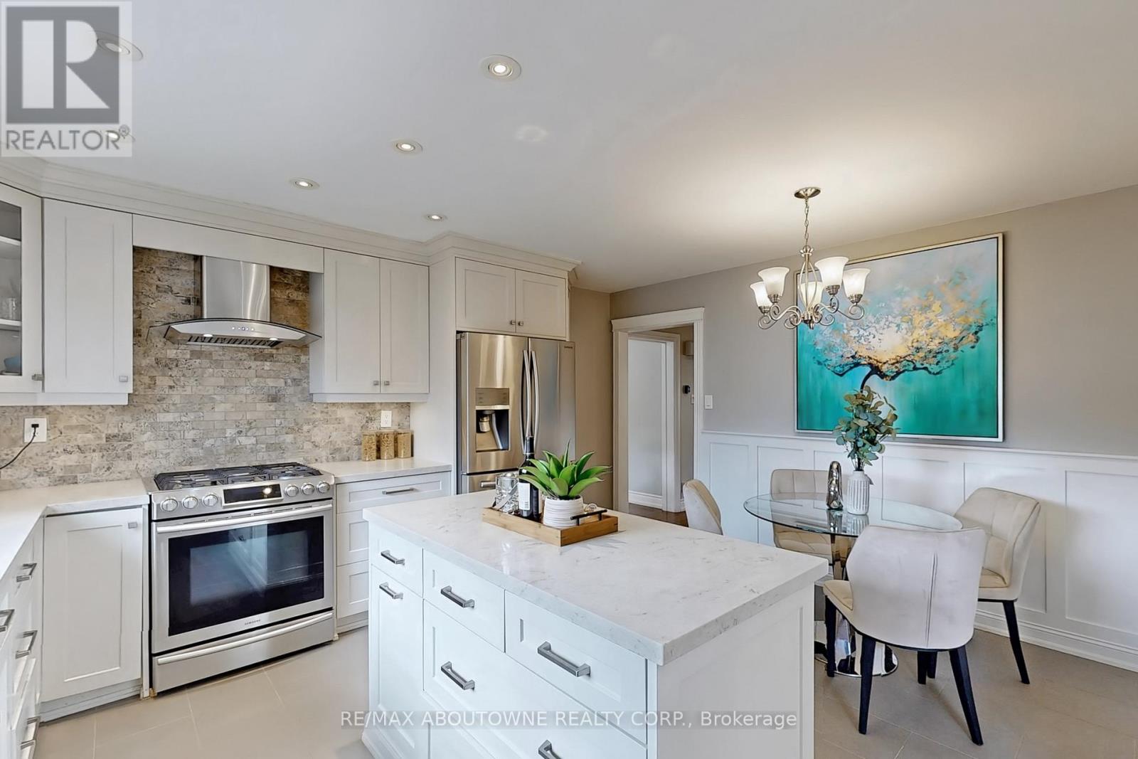 2362 Canso Road, Oakville, Ontario  L6J 5W6 - Photo 10 - W13114328