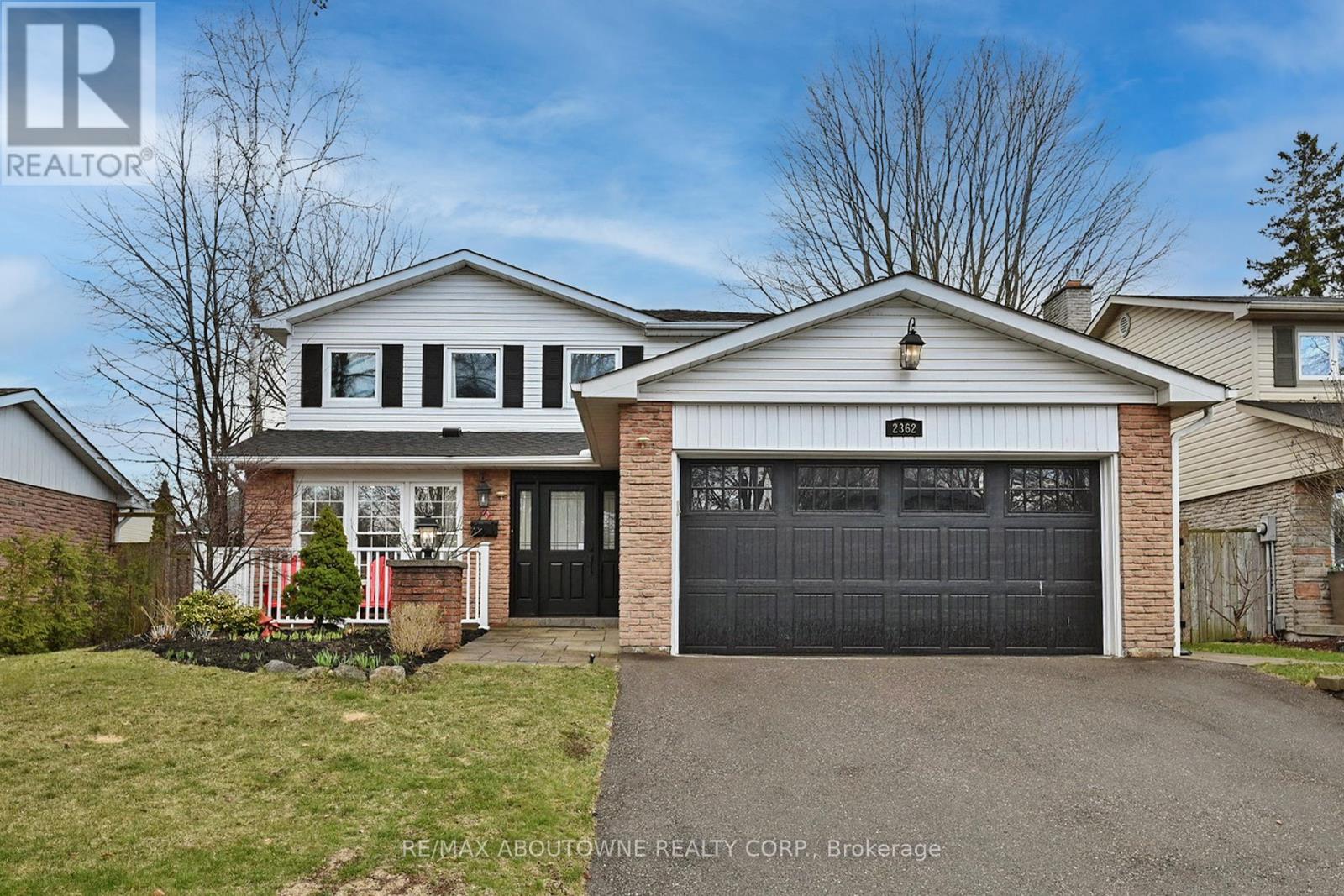 2362 Canso Road, Oakville, Ontario  L6J 5W6 - Photo 2 - W13114328