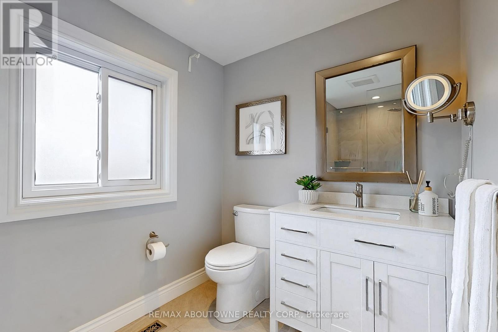 2362 Canso Road, Oakville, Ontario  L6J 5W6 - Photo 24 - W13114328