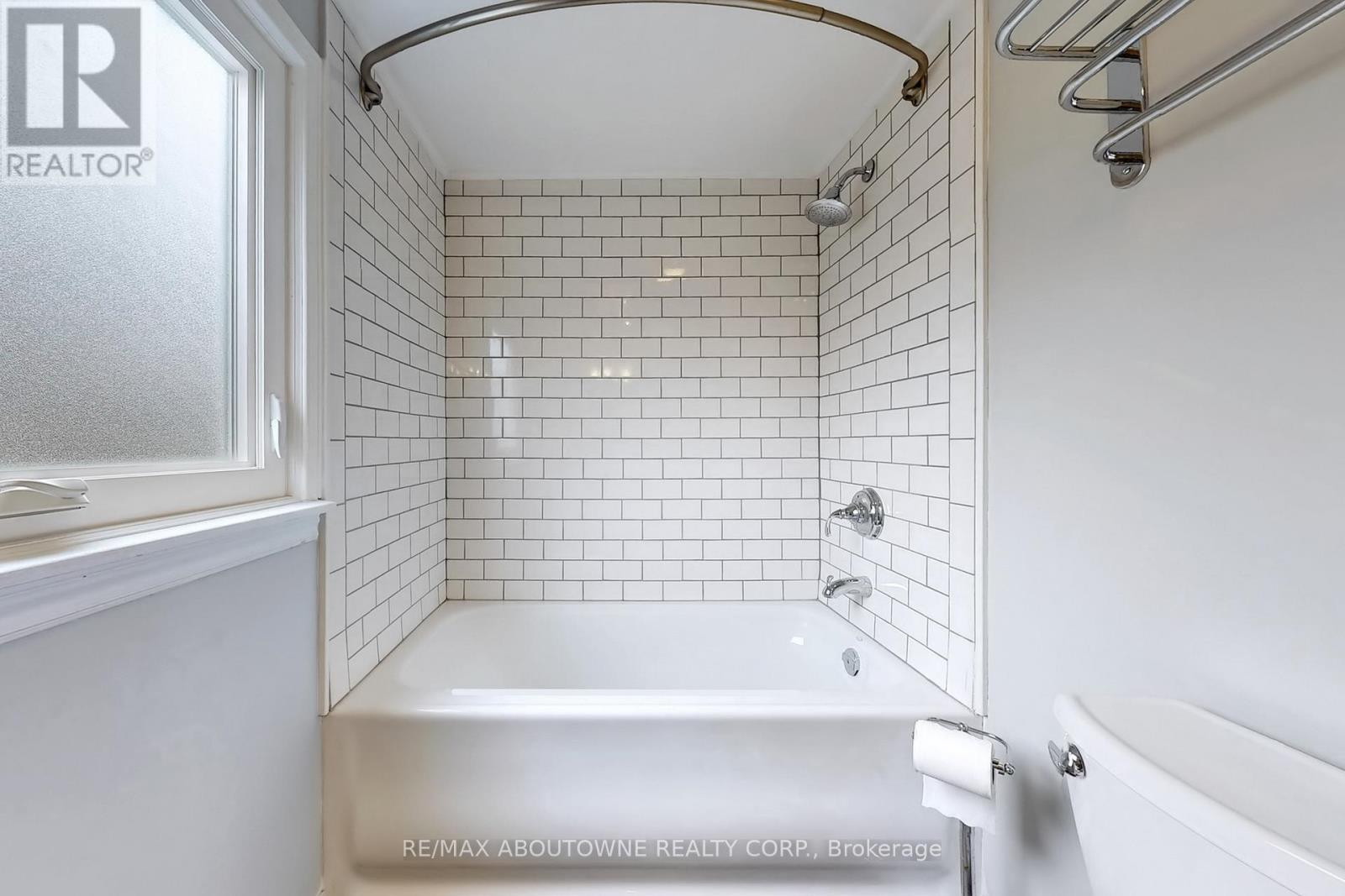 2362 Canso Road, Oakville, Ontario  L6J 5W6 - Photo 32 - W13114328