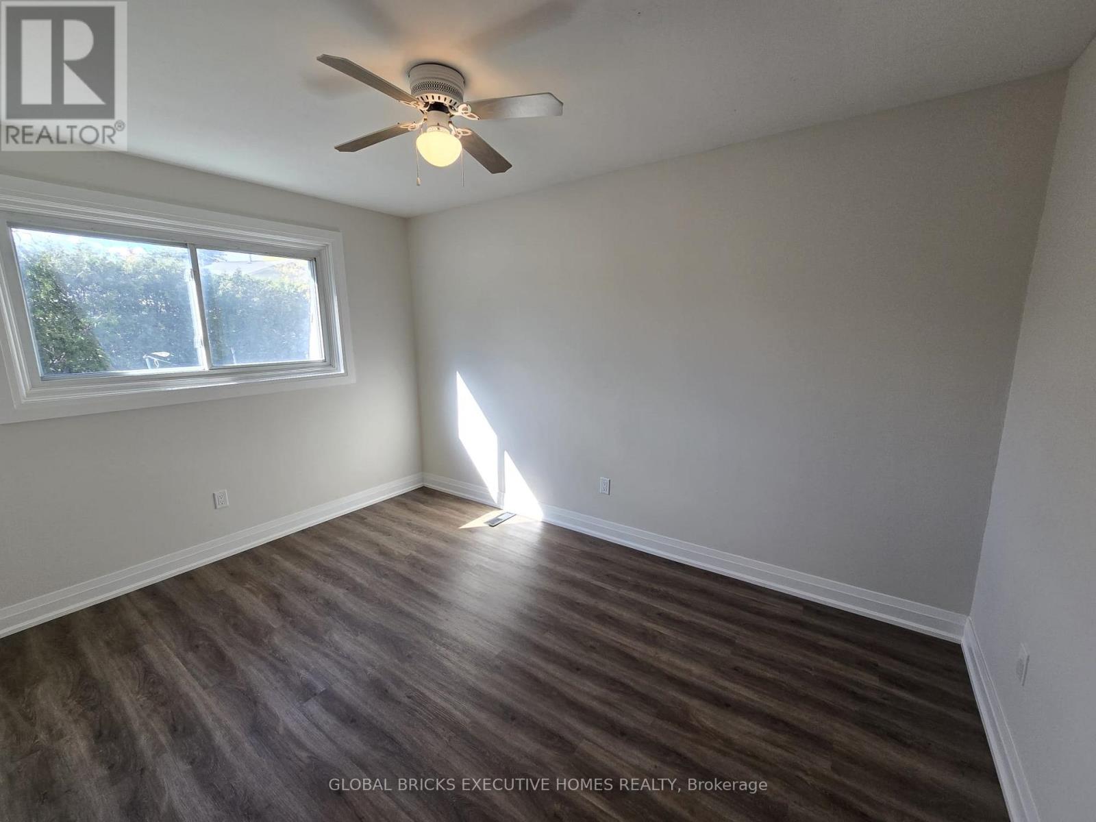 Main - 3285 Lansdown Drive, Burlington, Ontario  L7M 1S4 - Photo 13 - W13111994