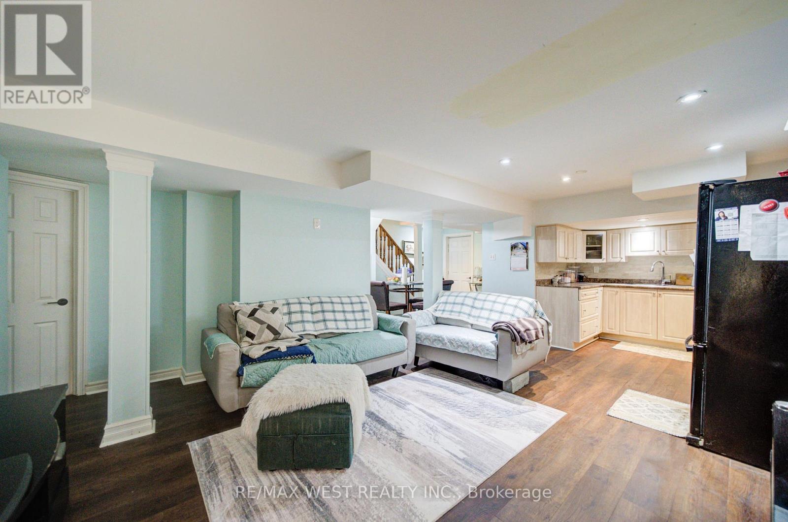 11 Danilack Court, Toronto, Ontario  M1V 4L8 - Photo 30 - E13112330