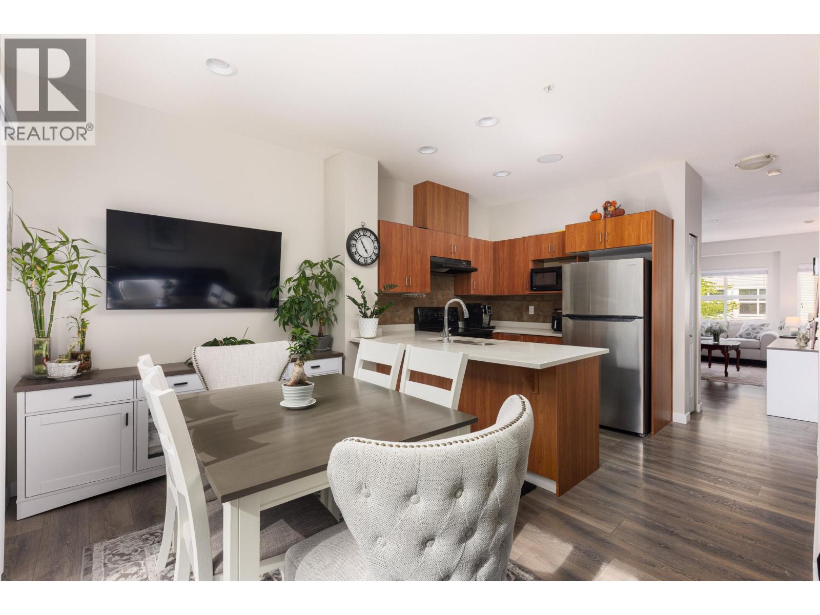 102 1055 Riverwood Gate, Port Coquitlam, British Columbia  V3B 8C3 - Photo 11 - R3122419