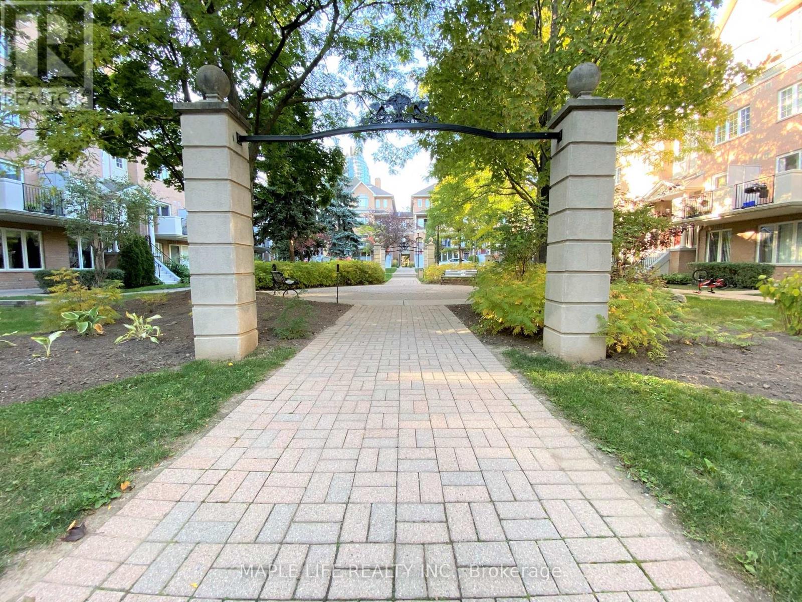623 Grandview Way, Toronto, Ontario  M2N 6V4 - Photo 2 - C13114366