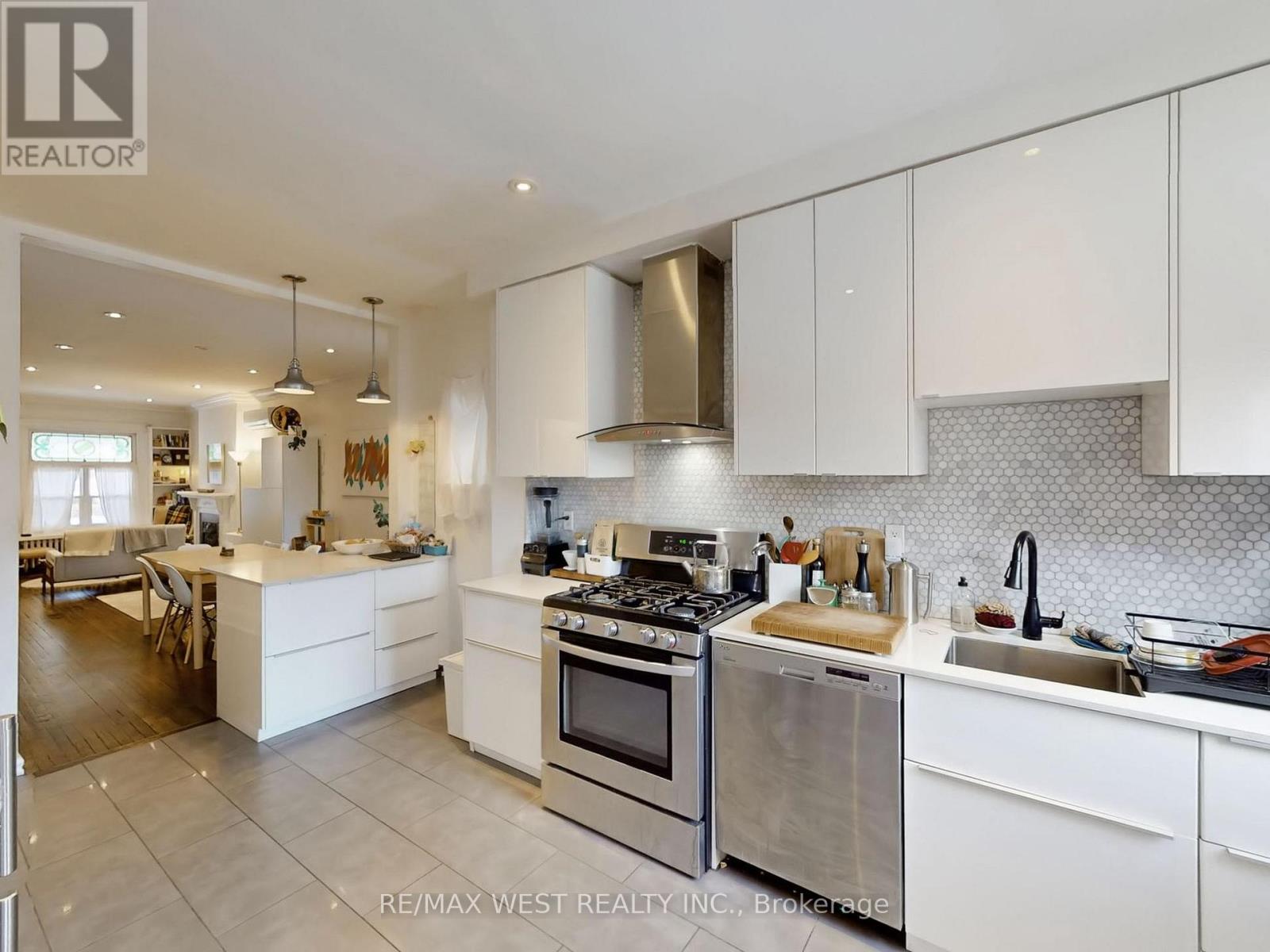 91 Olive Avenue, Toronto, Ontario  M6G 1V2 - Photo 6 - C13114116