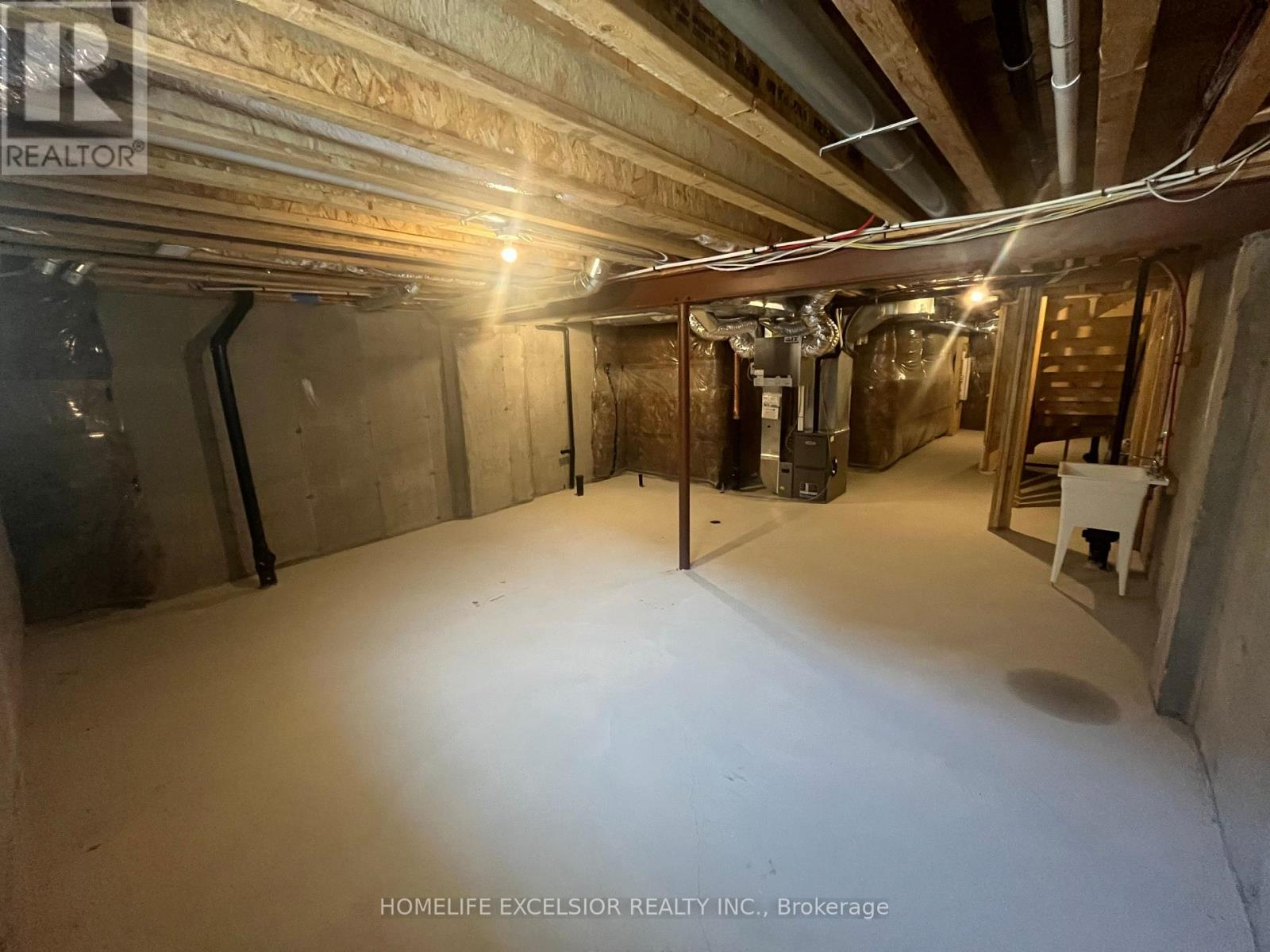 974 Crowsnest Hollow, Pickering, Ontario  L1X 0P4 - Photo 15 - E13114372
