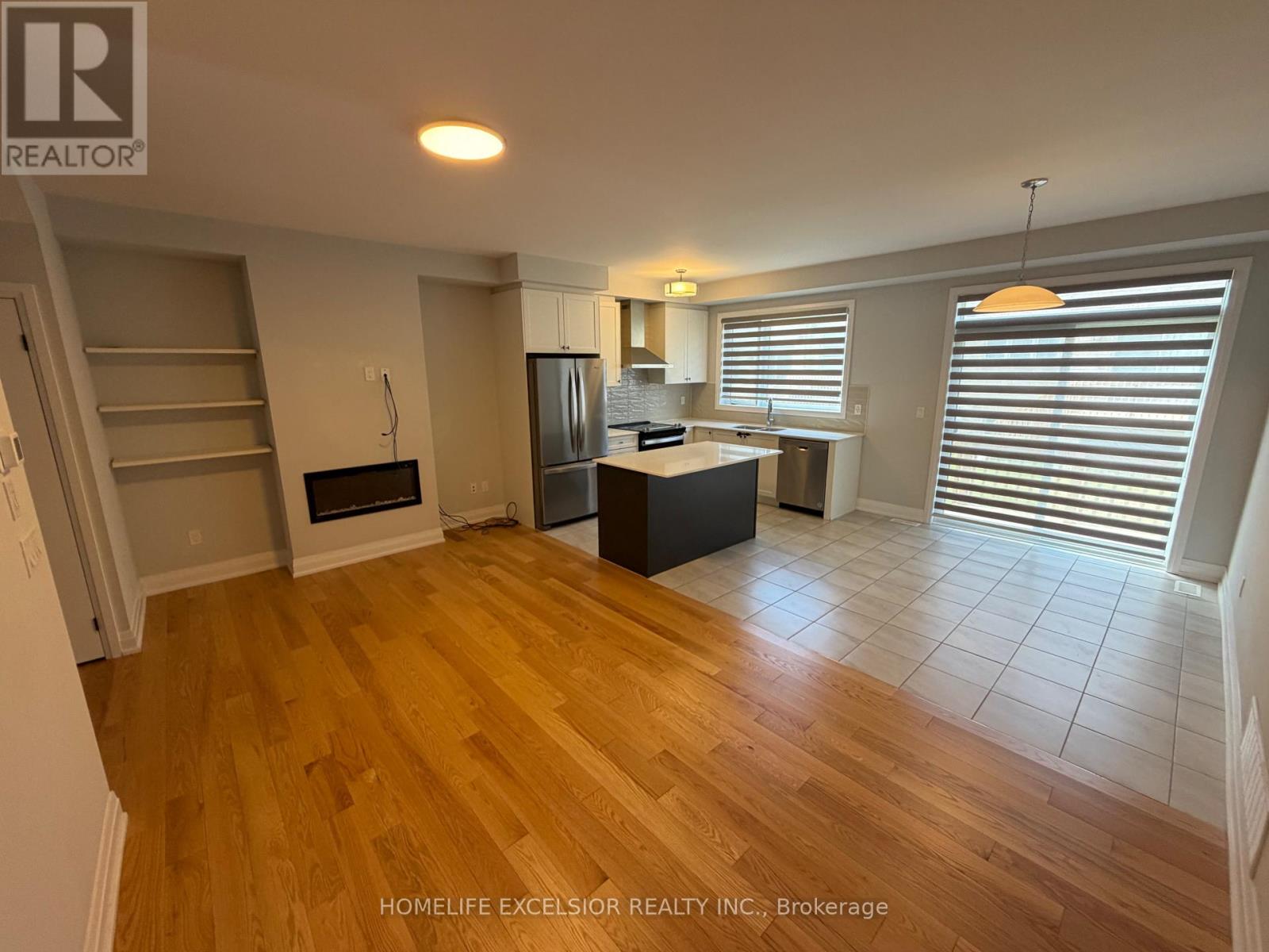 974 Crowsnest Hollow, Pickering, Ontario  L1X 0P4 - Photo 7 - E13114372