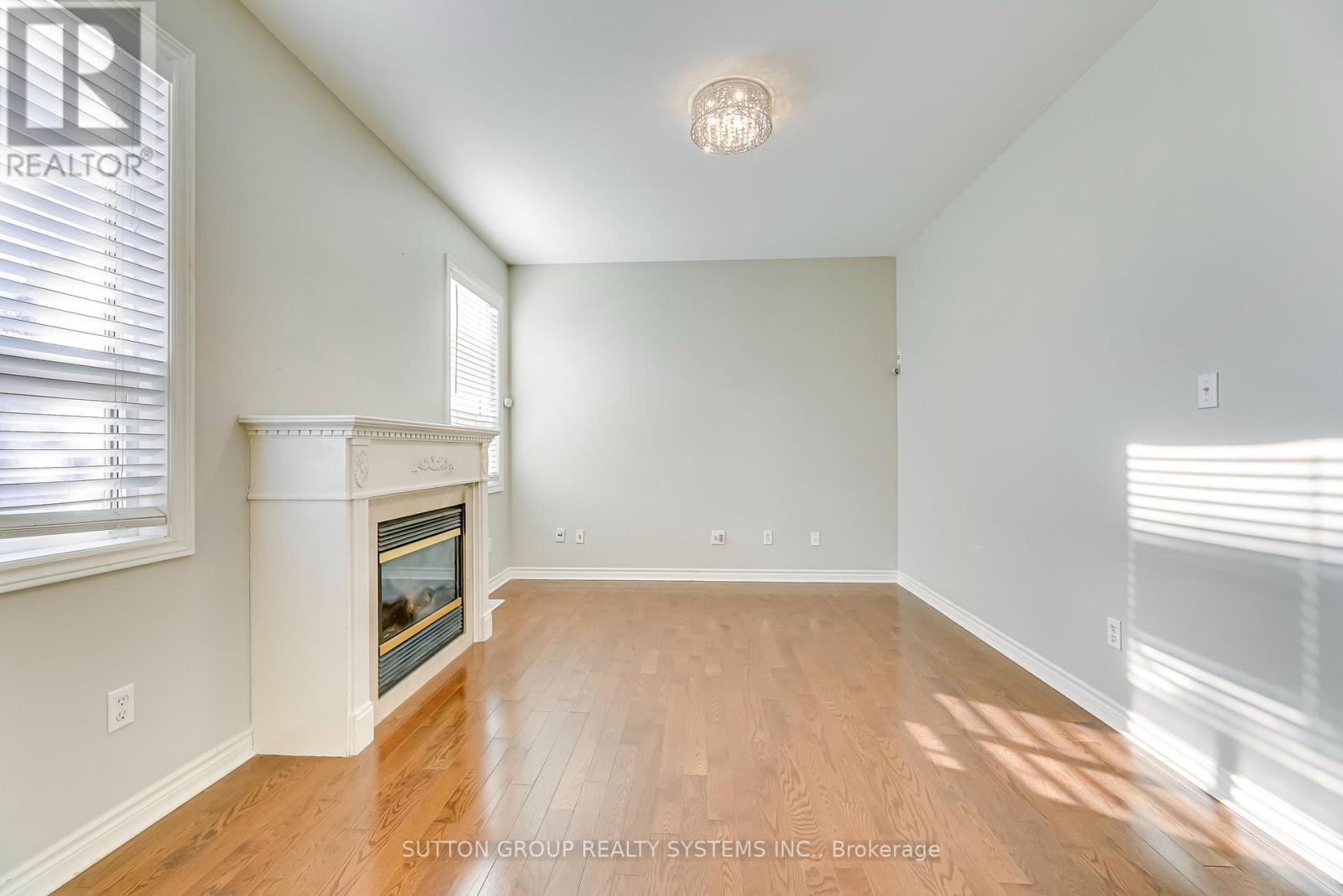 2132 Pine Glen Road, Oakville, Ontario  L6M 5B4 - Photo 12 - W13114352