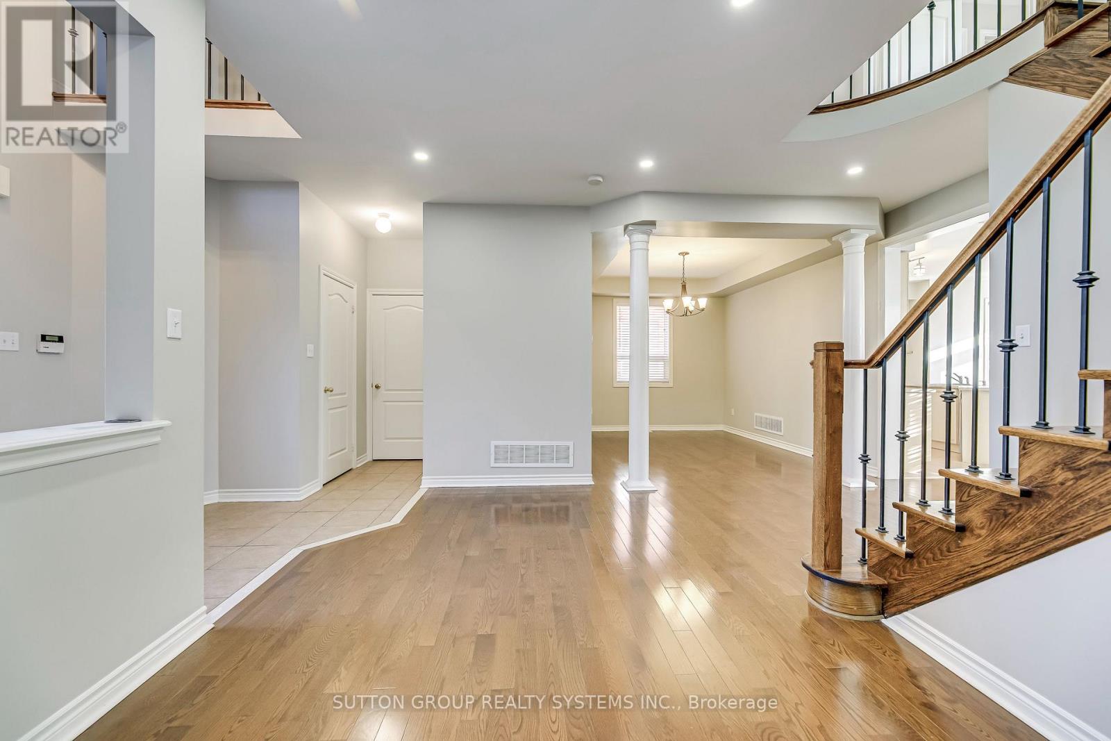 2132 Pine Glen Road, Oakville, Ontario  L6M 5B4 - Photo 8 - W13114352