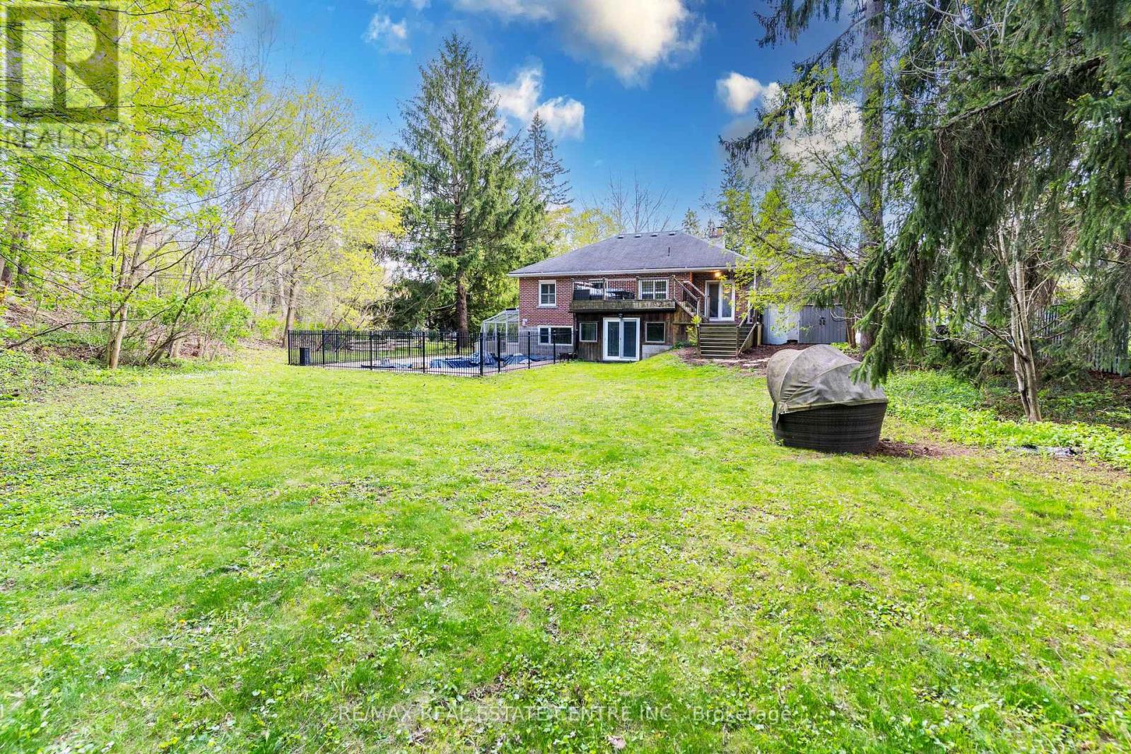 3 Fallsview Road, Hamilton, Ontario  L9H 5J7 - Photo 37 - X13114350