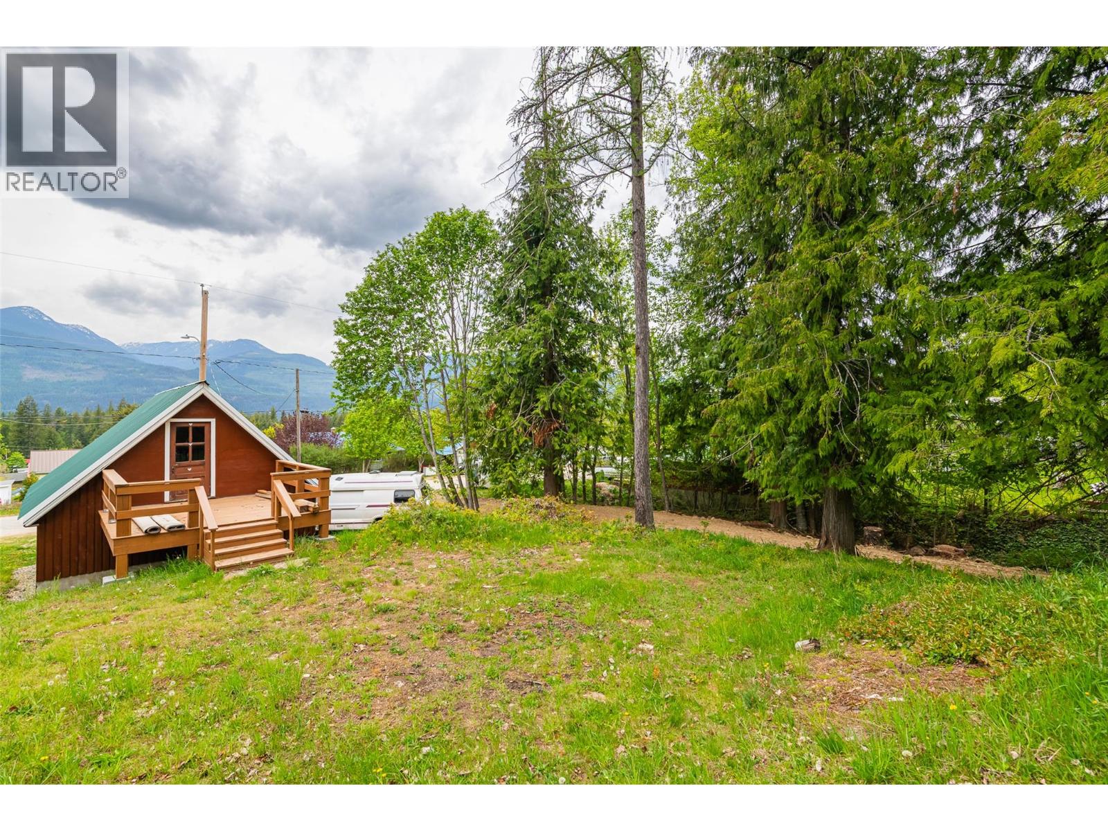 1524 Russel Avenue, Riondel, British Columbia  V0B 2B0 - Photo 5 - 10385462
