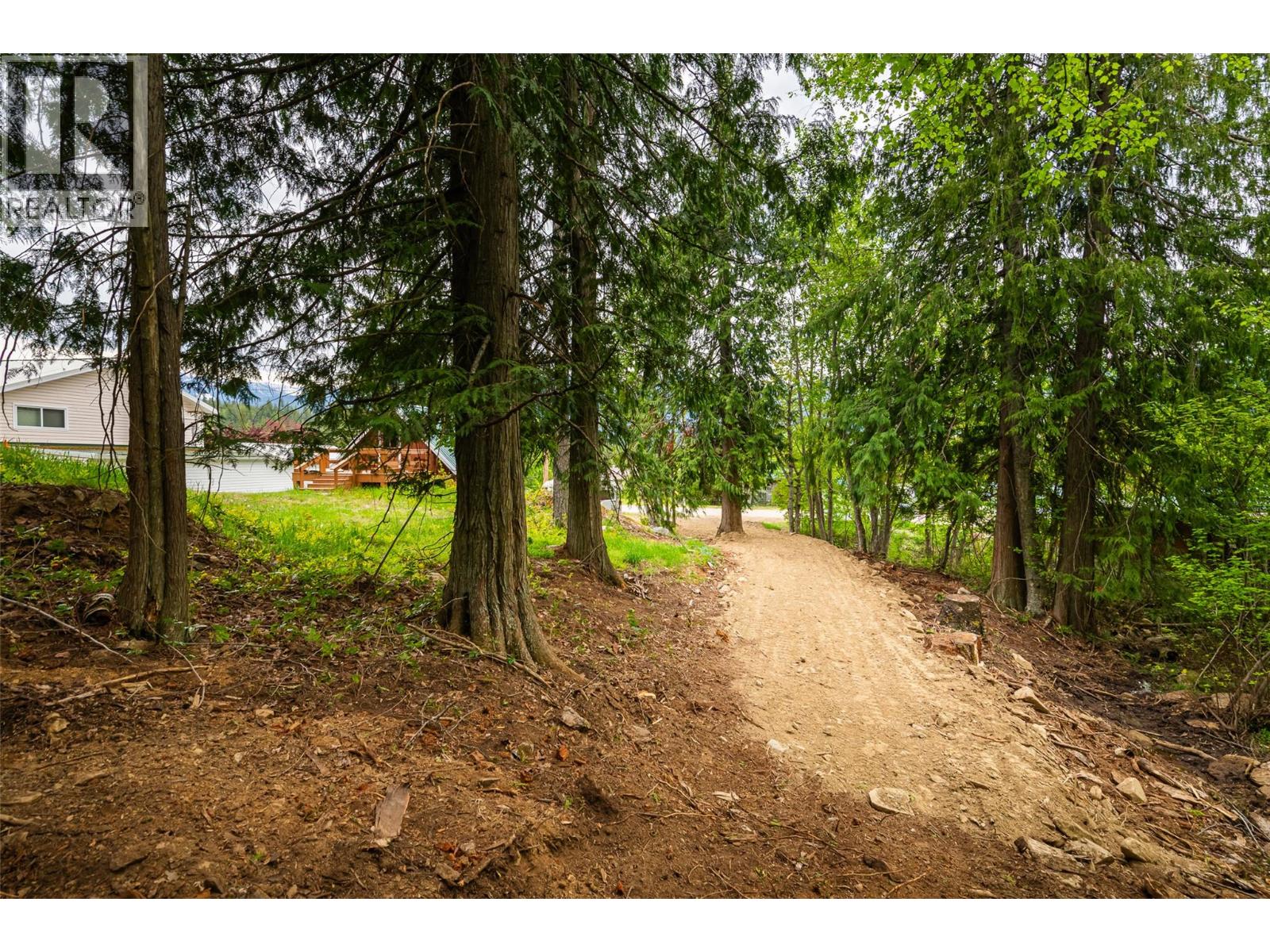 1524 Russel Avenue, Riondel, British Columbia  V0B 2B0 - Photo 7 - 10385462