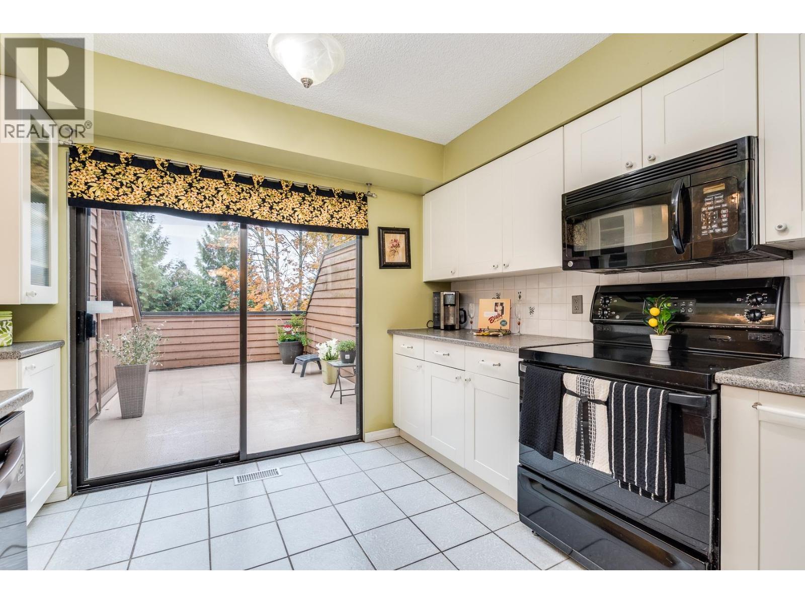 507 Cambridge Way, Port Moody, British Columbia  V3H 3V1 - Photo 12 - R3107439