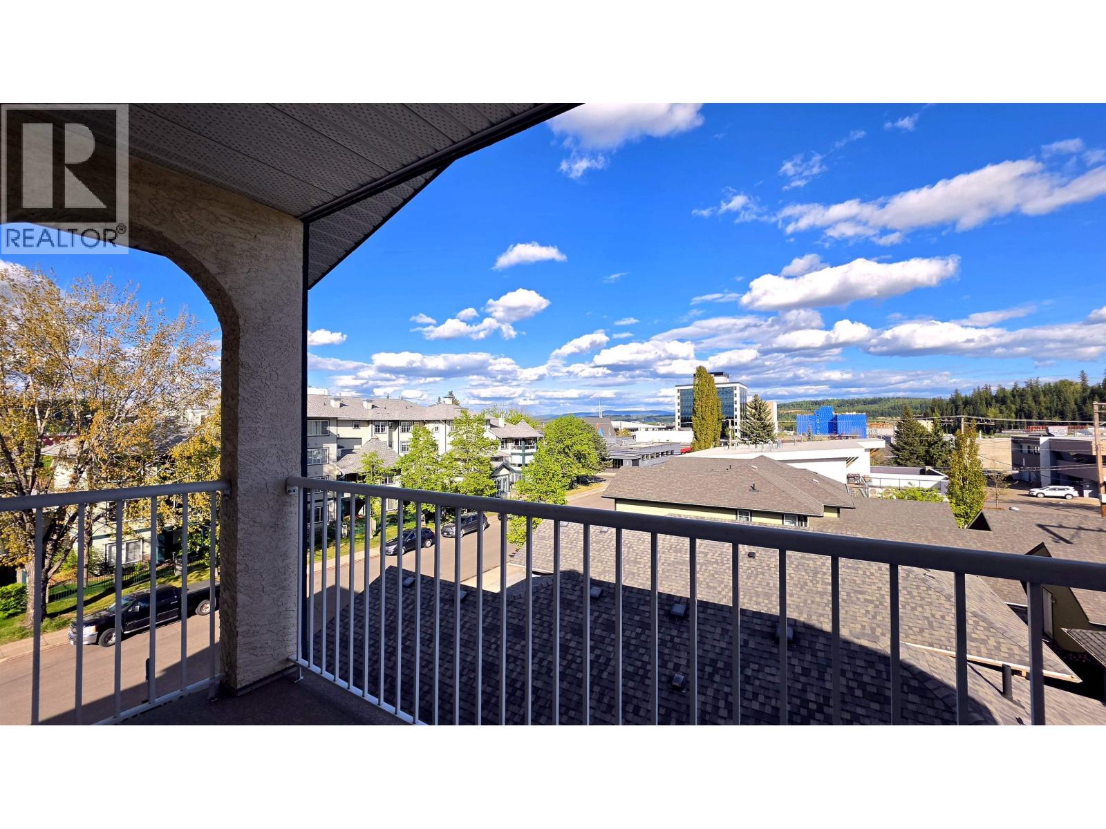 301 1693 6th Avenue, Prince George, British Columbia  V2L 3N5 - Photo 1 - R3122441