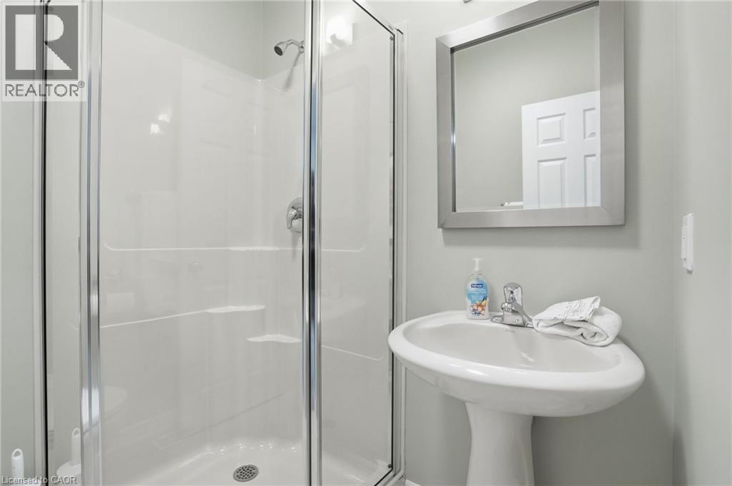 96 Abbotsford Trail, Hamilton, Ontario  L9B 0A4 - Photo 22 - 40829314