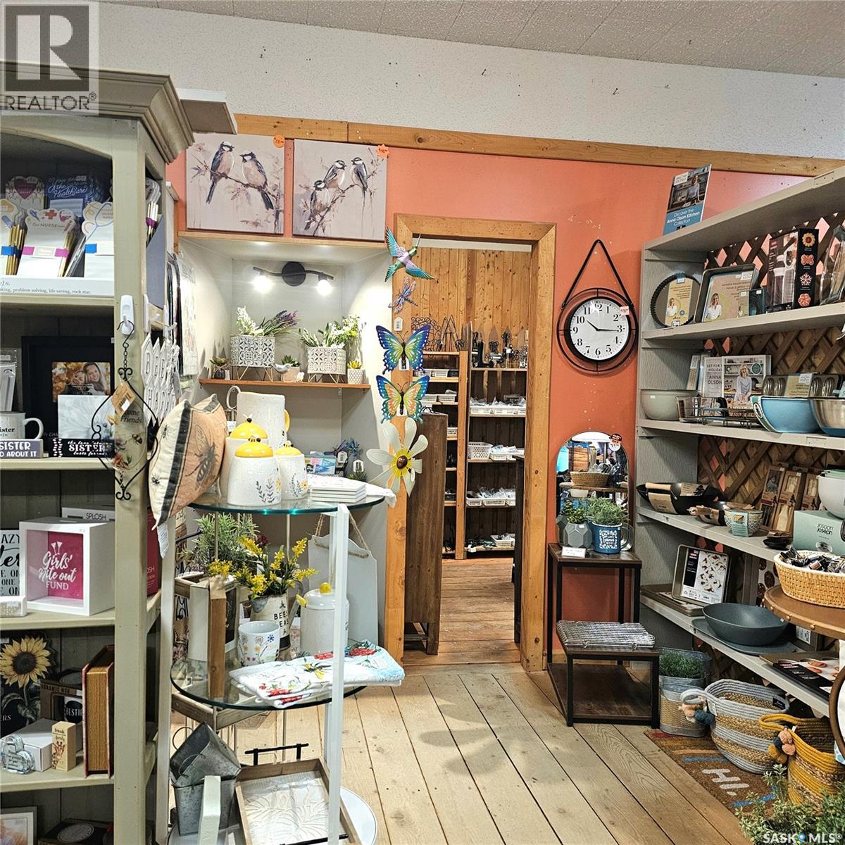 147 Central Avenue N, Swift Current, Saskatchewan  S9H 0K9 - Photo 14 - SK027020