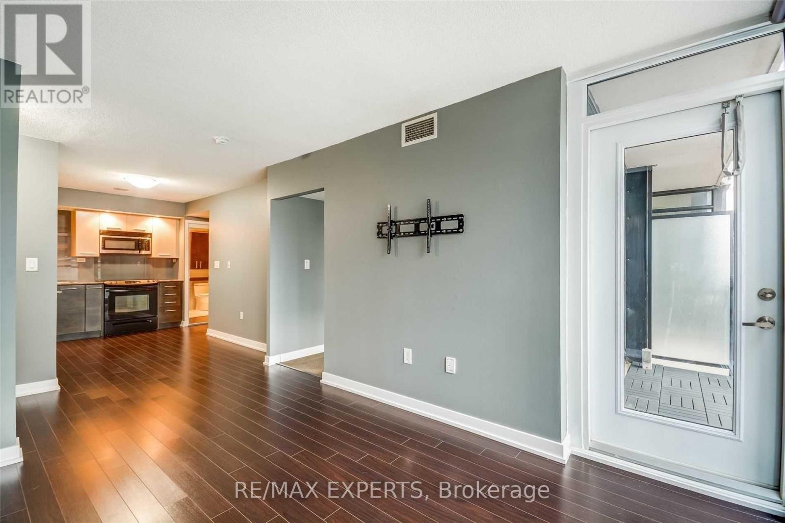 605 - 8 Telegram Mews, Toronto, Ontario  M5V 3Z5 - Photo 16 - C13114408
