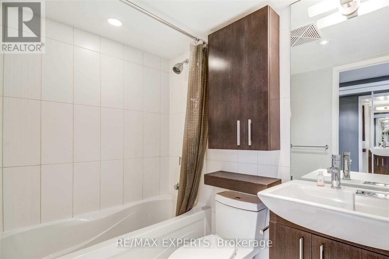 605 - 8 Telegram Mews, Toronto, Ontario  M5V 3Z5 - Photo 20 - C13114408