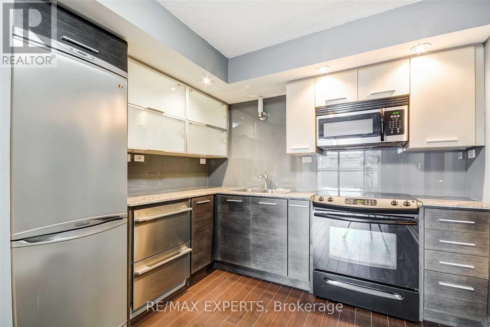 605 - 8 Telegram Mews, Toronto, Ontario  M5V 3Z5 - Photo 7 - C13114408