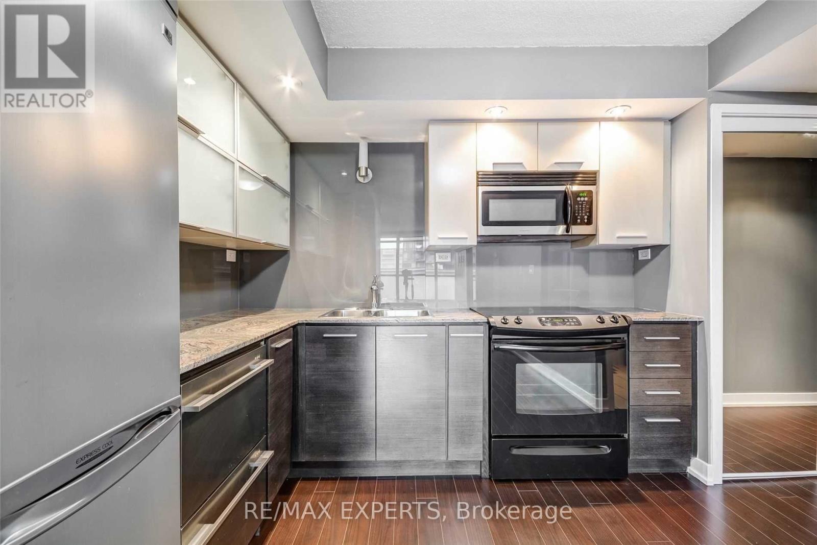 605 - 8 Telegram Mews, Toronto, Ontario  M5V 3Z5 - Photo 8 - C13114408