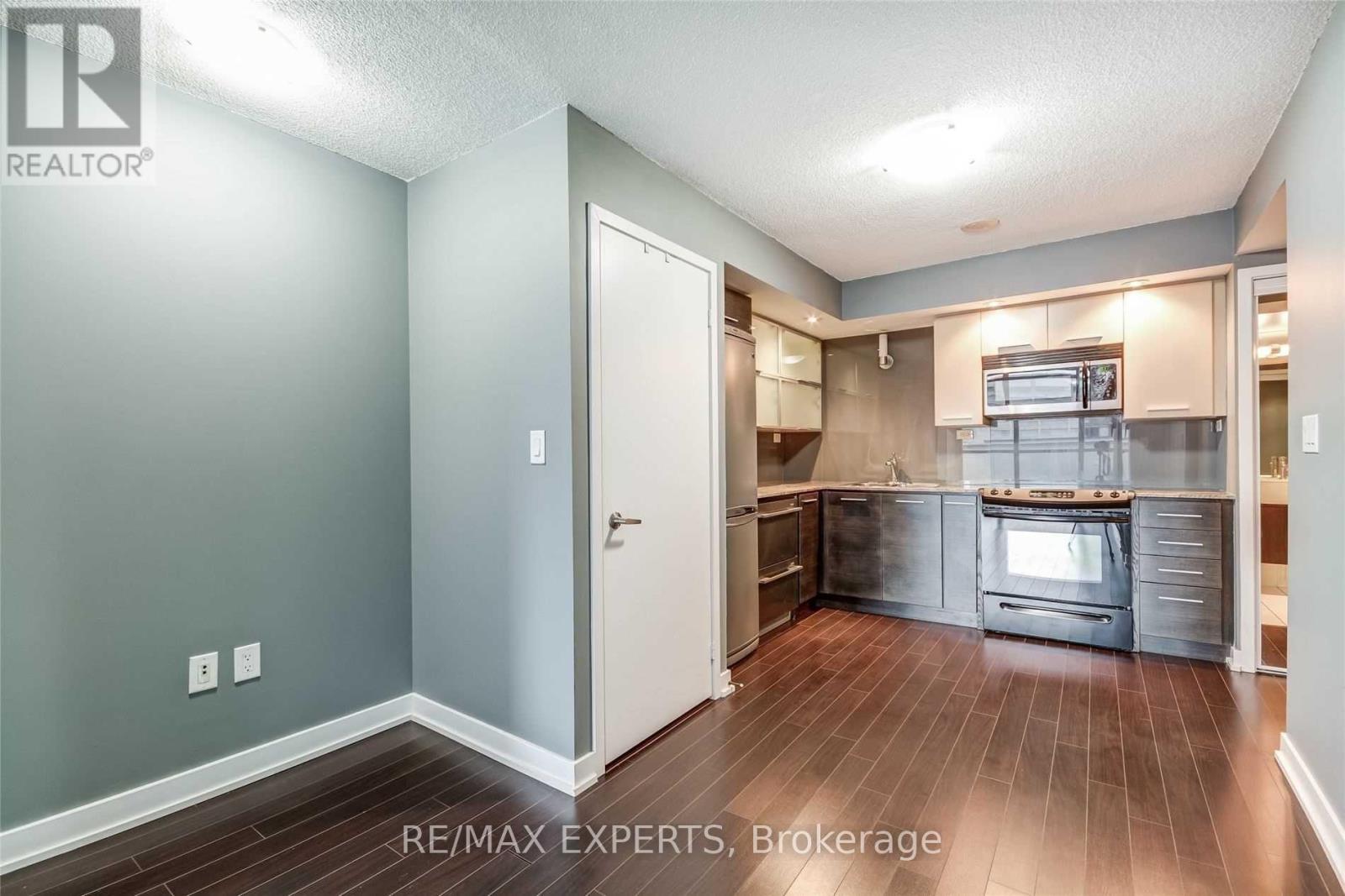 605 - 8 Telegram Mews, Toronto, Ontario  M5V 3Z5 - Photo 9 - C13114408