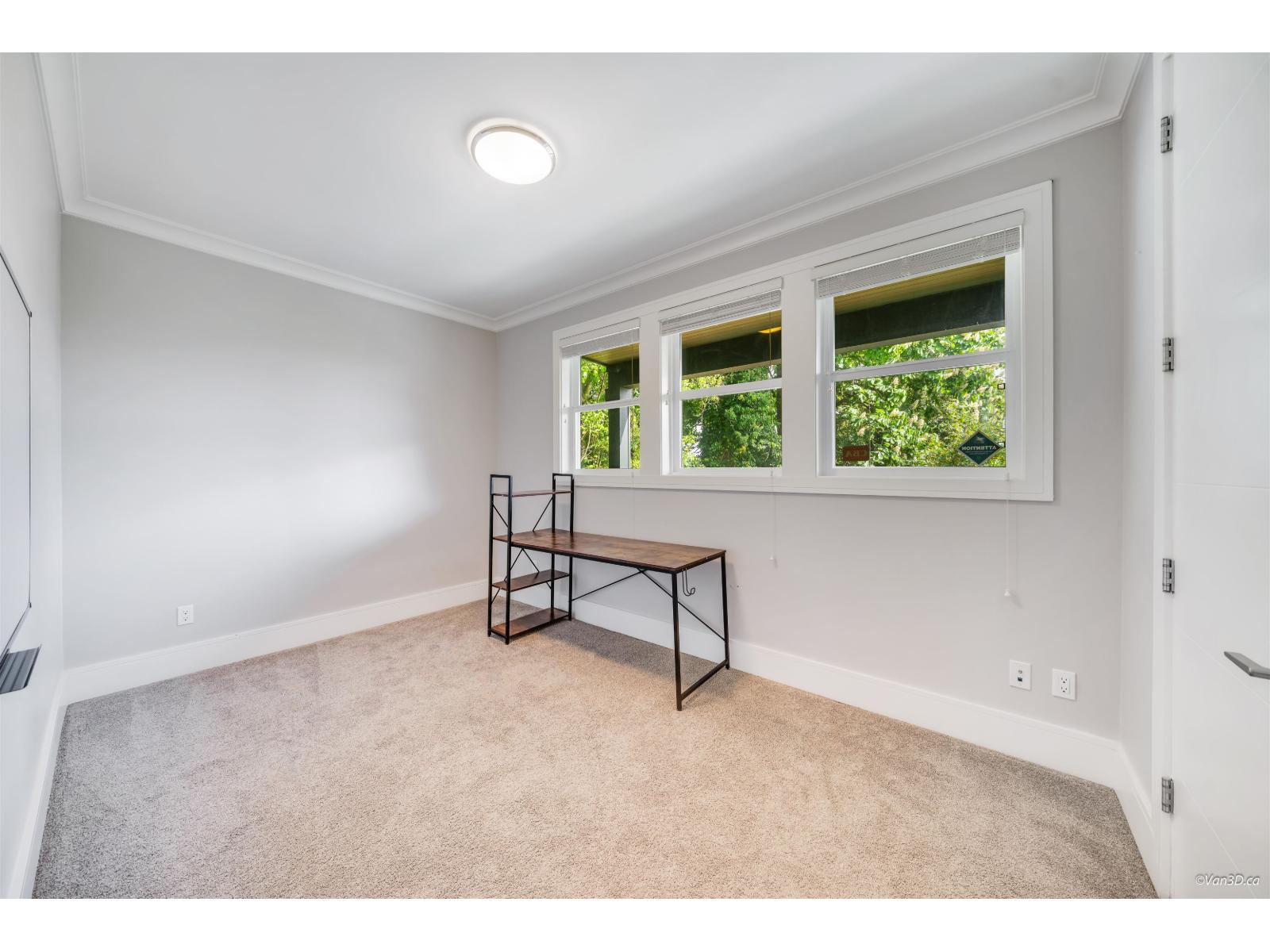 15764 Buena Vista Avenue, White Rock, British Columbia  V4B 2A1 - Photo 2 - R3121957