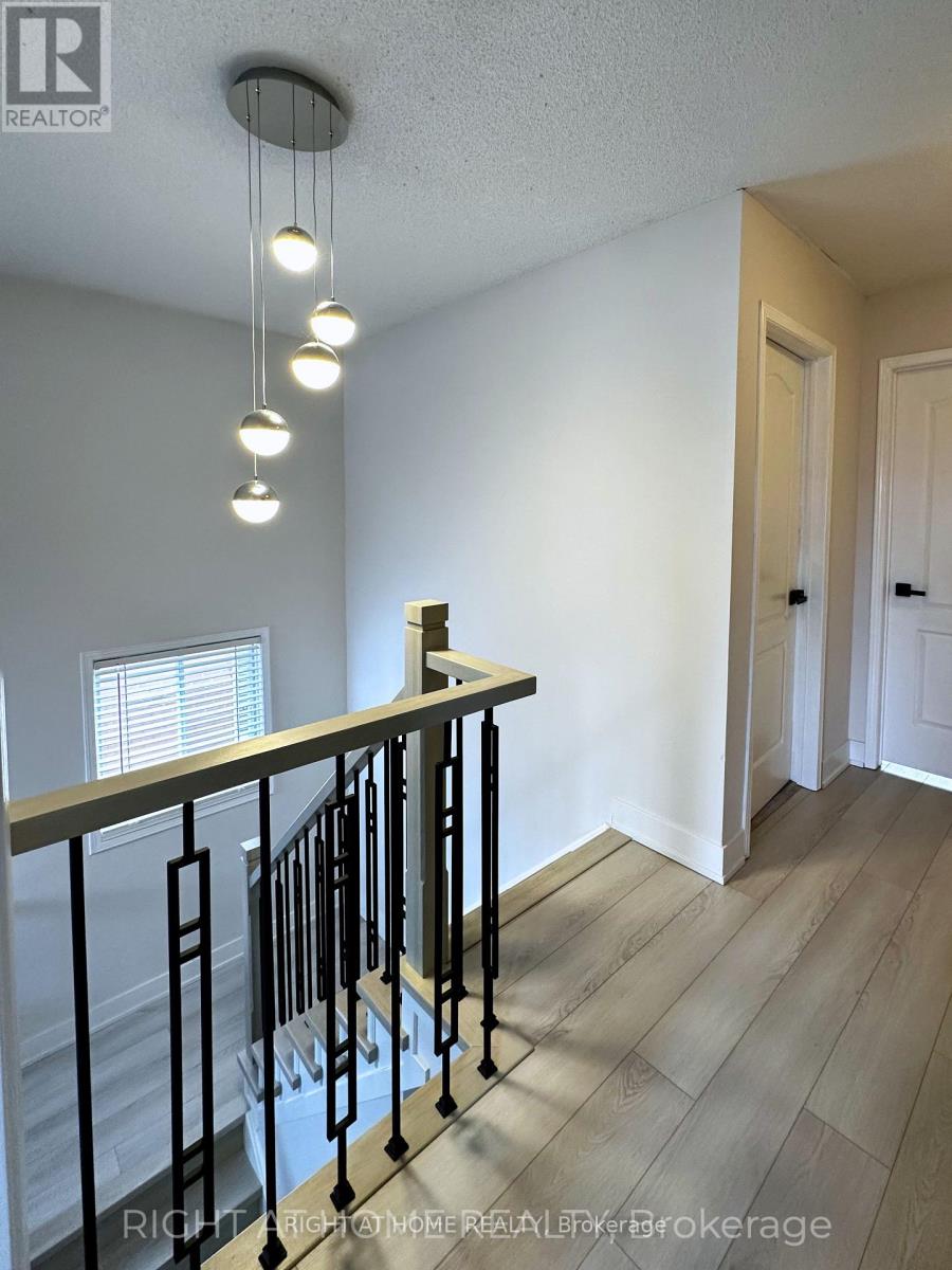 42 Brownell Street, Whitby, Ontario L1R 2E9 - Photo 11 - E13114406