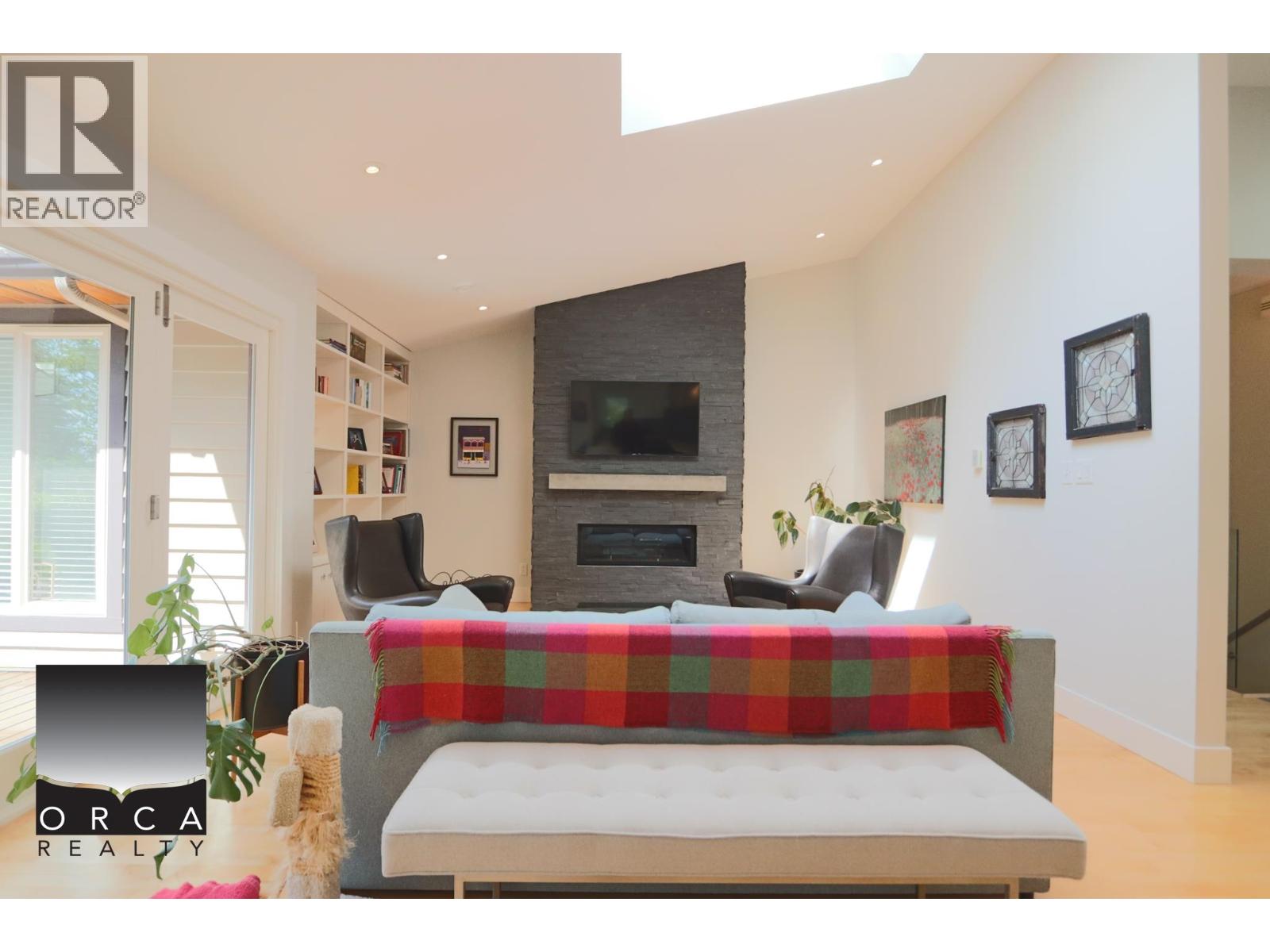 3685 Sunnycrest Drive, North Vancouver, British Columbia  V7R 3C5 - Photo 9 - R3122430
