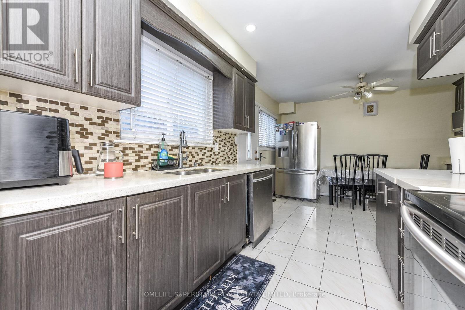 3280 Clara Drive, Mississauga, Ontario  L4T 2C7 - Photo 10 - W13114416