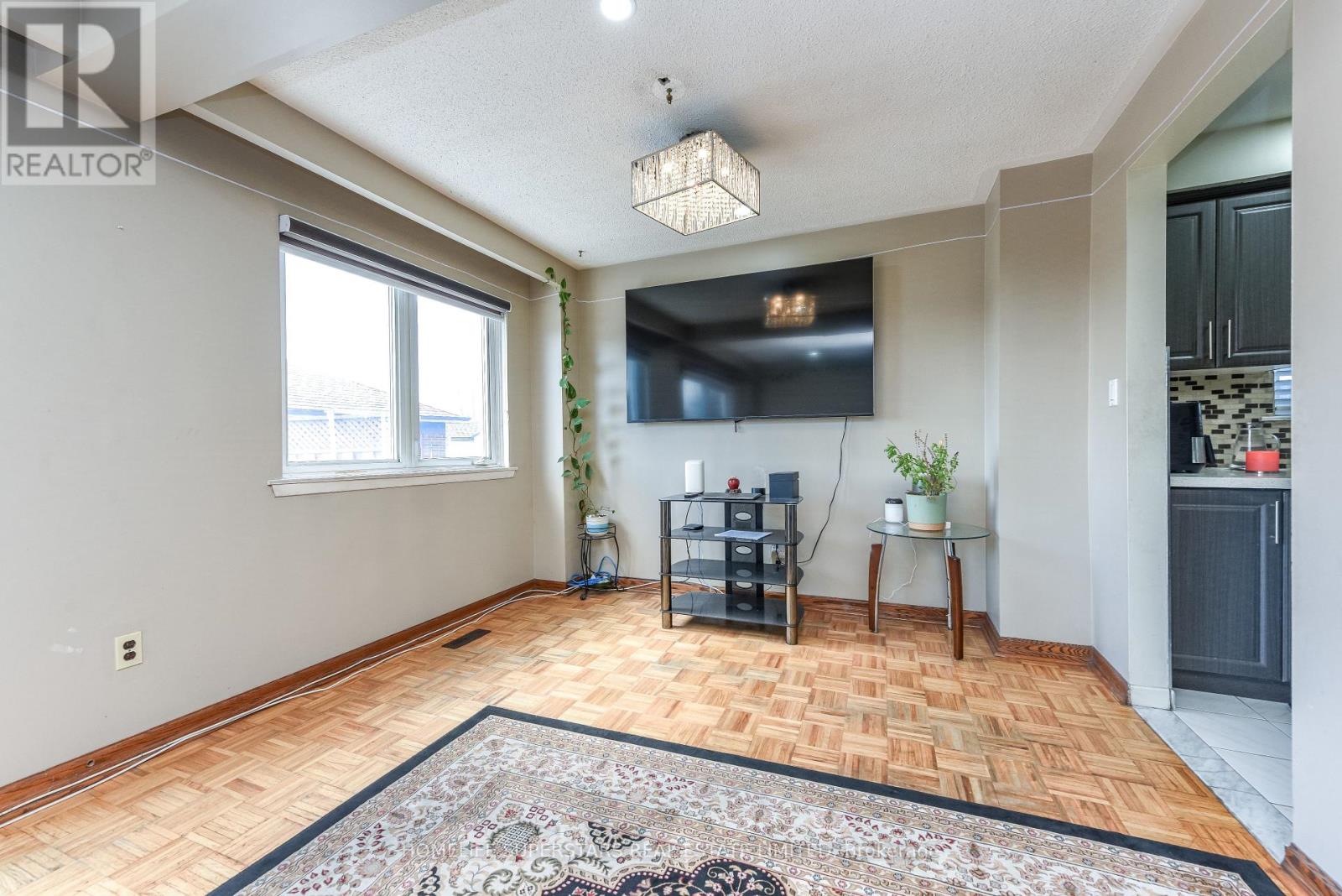 3280 Clara Drive, Mississauga, Ontario  L4T 2C7 - Photo 12 - W13114416