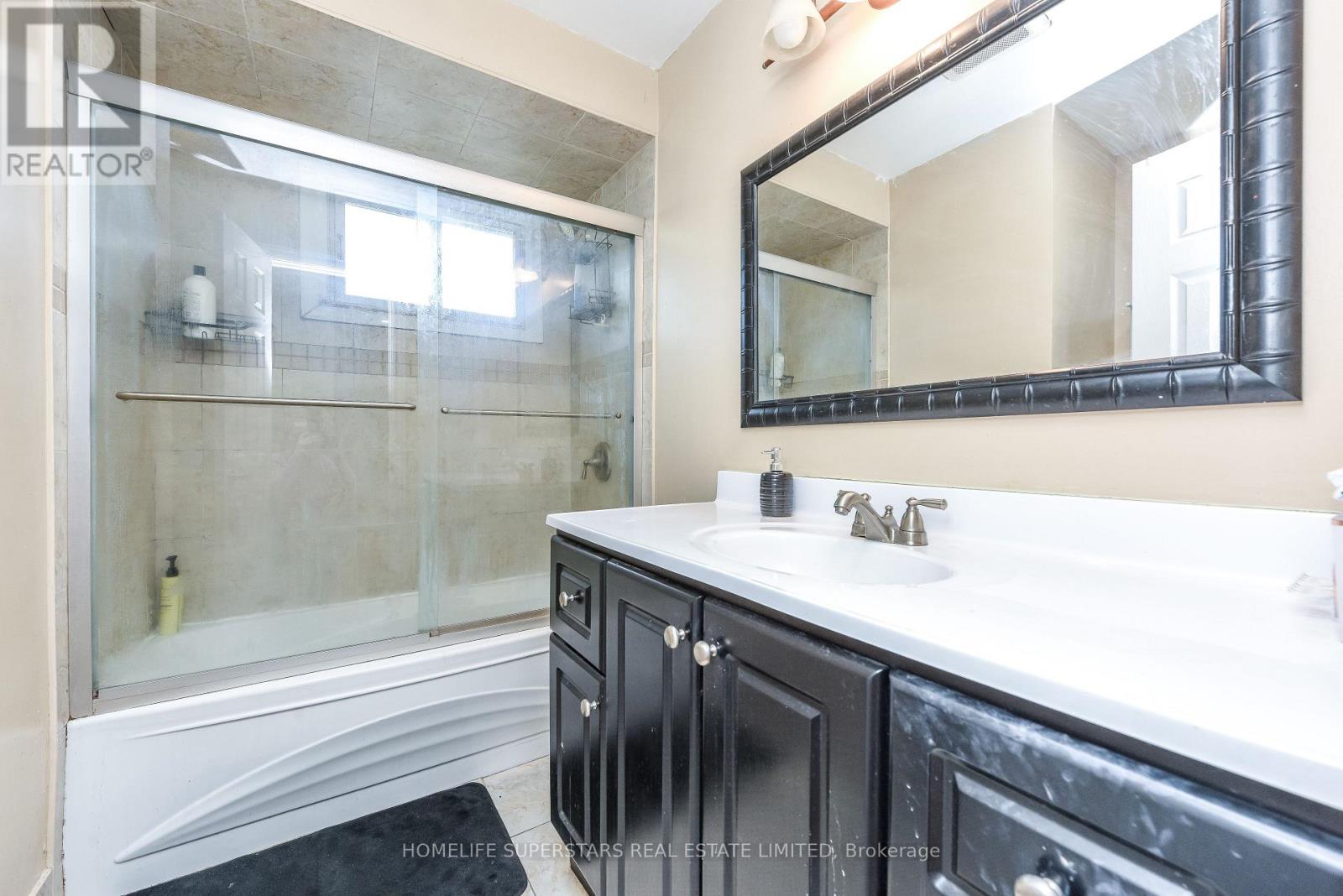 3280 Clara Drive, Mississauga, Ontario  L4T 2C7 - Photo 22 - W13114416