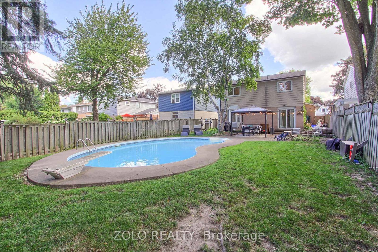 388 Terry Drive, Newmarket, Ontario  L3Y 5E7 - Photo 44 - N12922228
