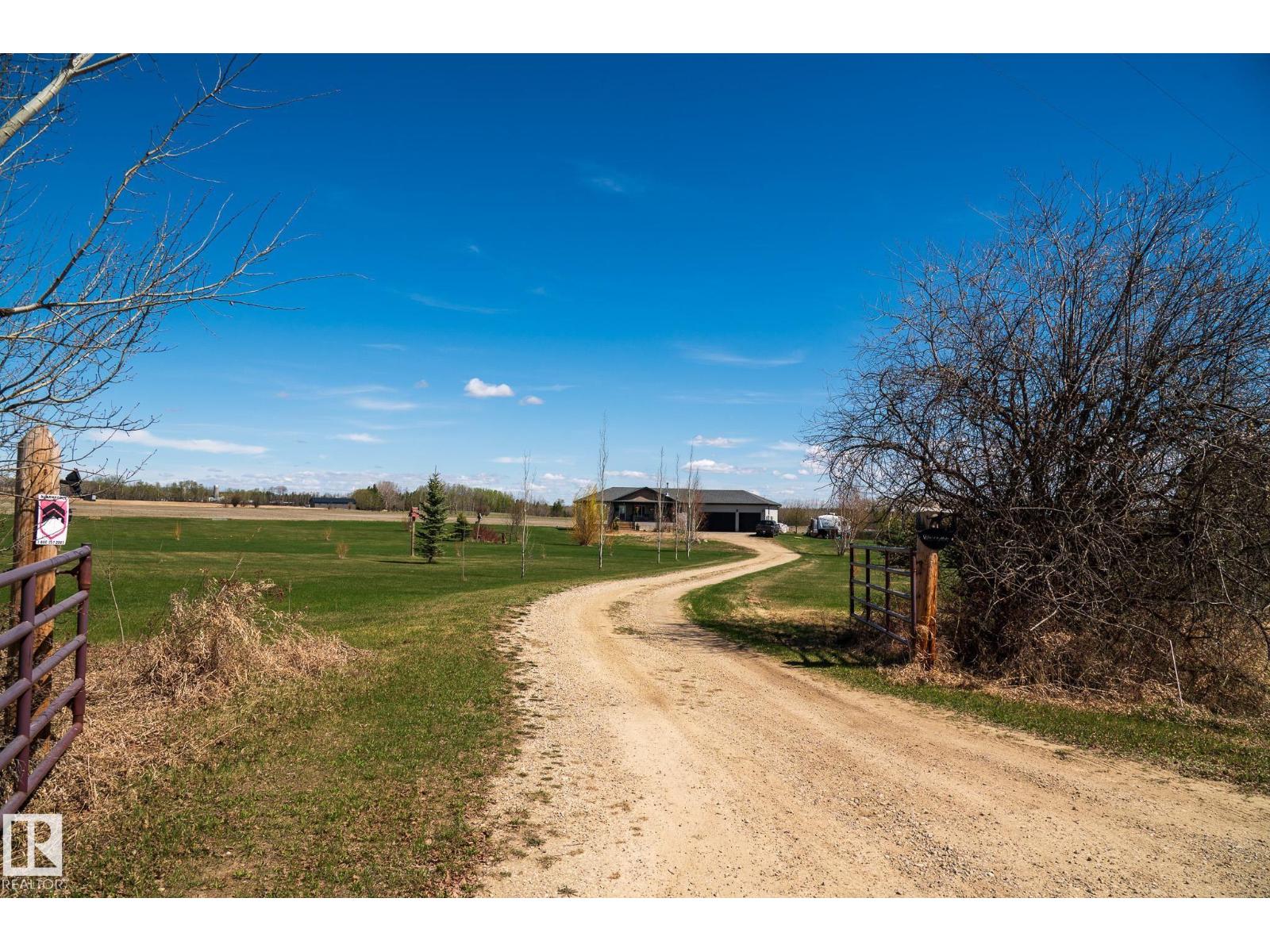 2208 Twp Road 534, Rural Lac Ste. Anne County, Alberta  T0E 1V0 - Photo 2 - E4487091