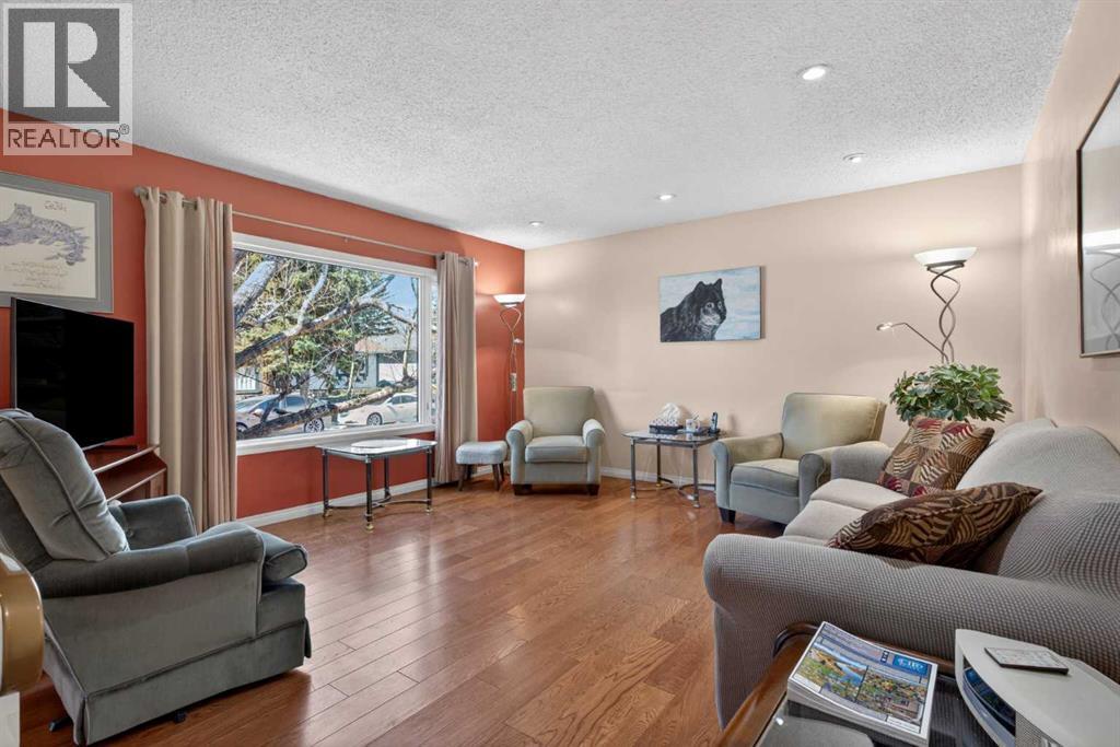 124 Lynnbrook Road Se, Calgary, Alberta  T2C 1S6 - Photo 5 - A2298105