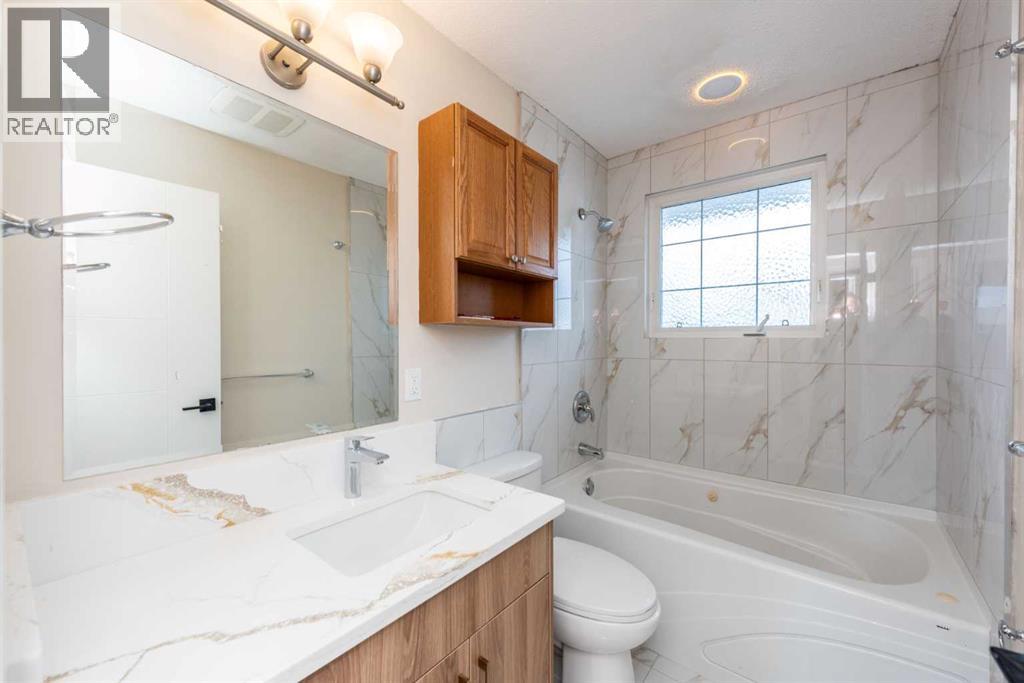 46 Marbrooke Circle Ne, Calgary, Alberta  T2A 2W4 - Photo 11 - A2304802