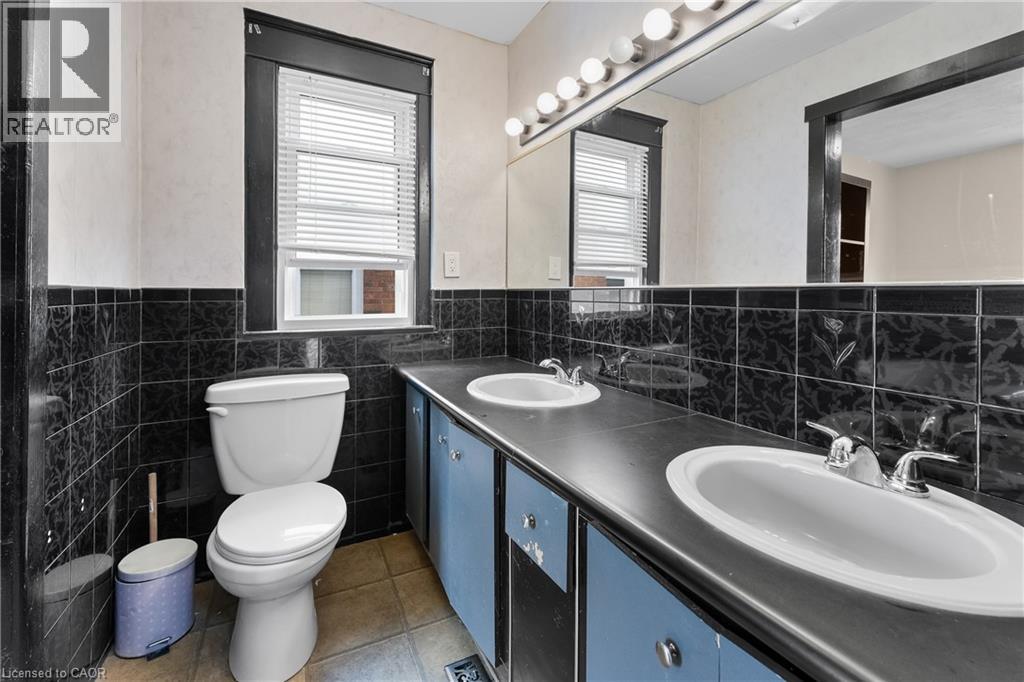 4725 Third Avenue, Niagara Falls, Ontario  L2E 4L7 - Photo 22 - 40820255