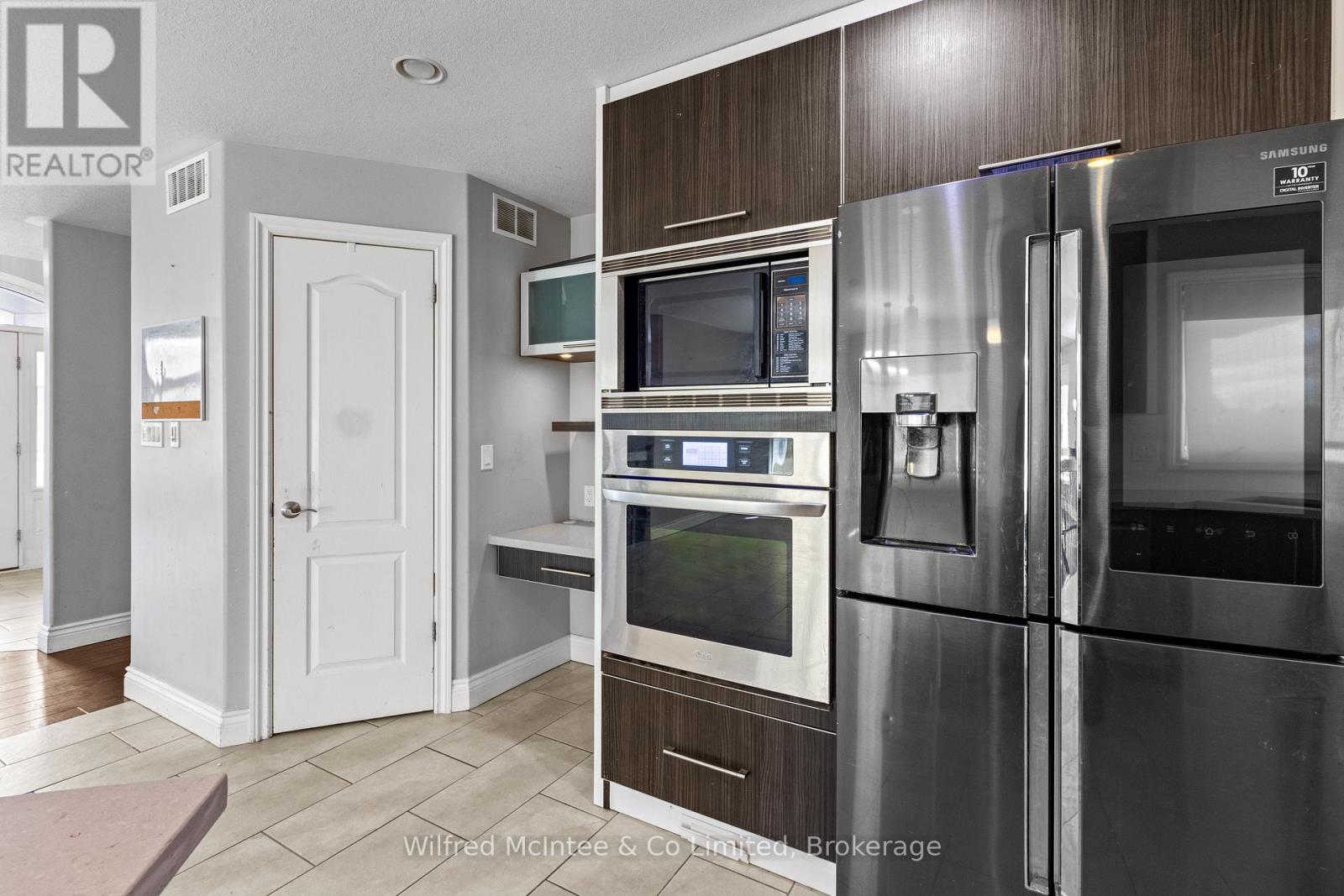 105 12th Avenue A Avenue, Hanover, Ontario N4N 3V1 - Photo 12 - X13114440