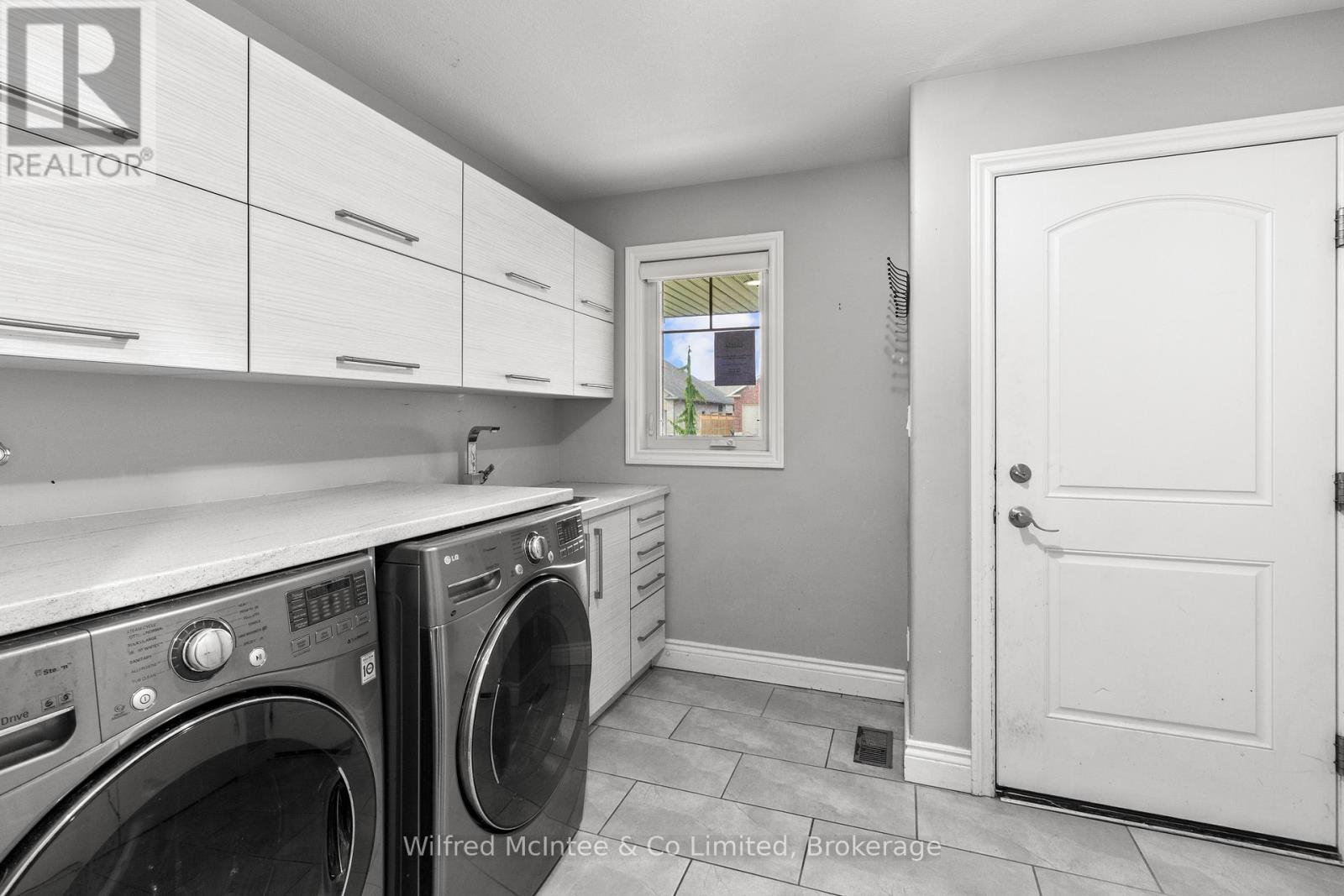 105 12th Avenue A Avenue, Hanover, Ontario N4N 3V1 - Photo 13 - X13114440