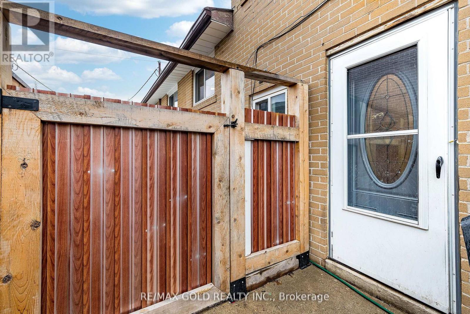 52 Garfield Crescent, Brampton, Ontario  L6V 1V8 - Photo 38 - W13114438