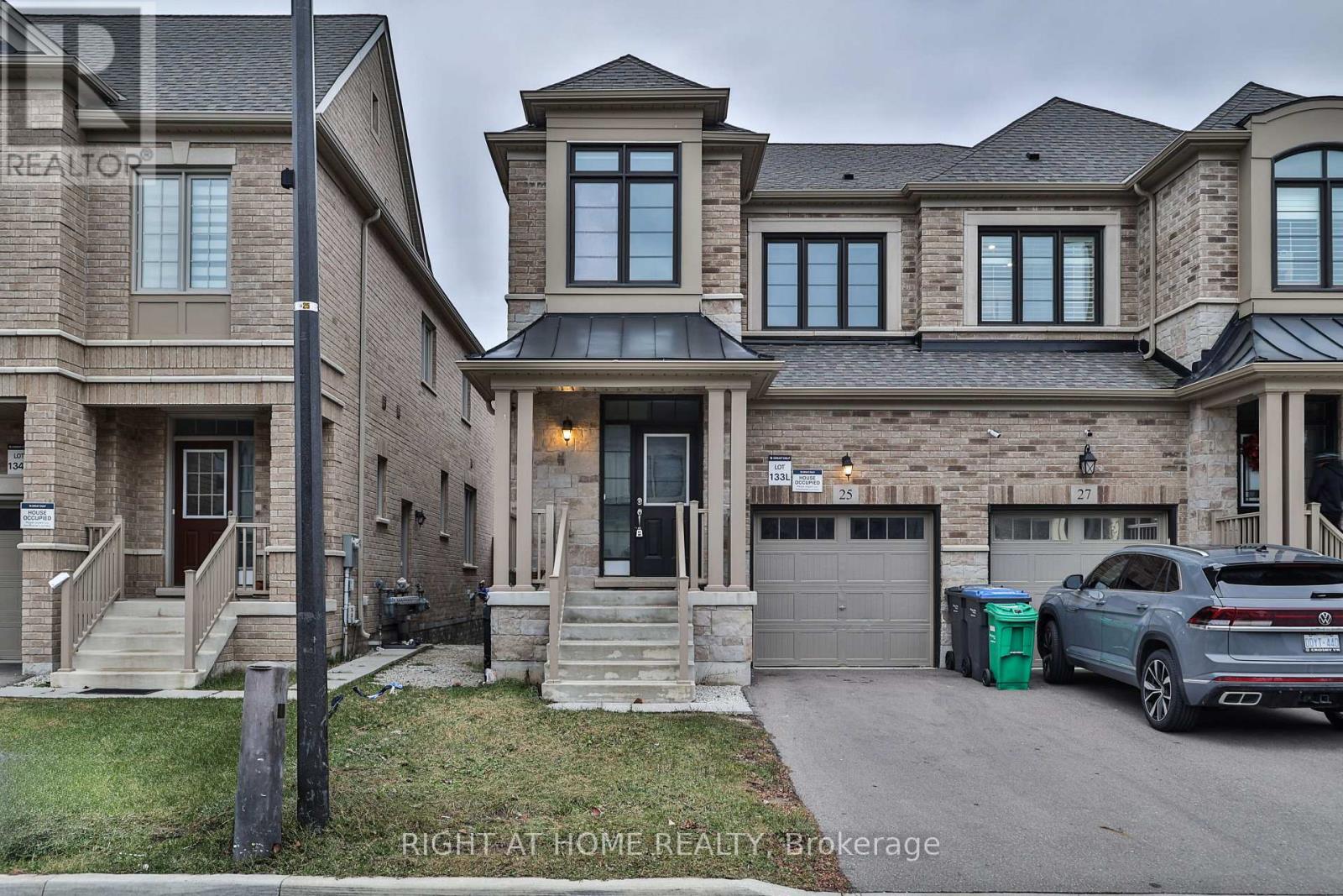 Upper - 25 Hubbell Road, Brampton, Ontario  L6Y 1P3 - Photo 4 - W13114442