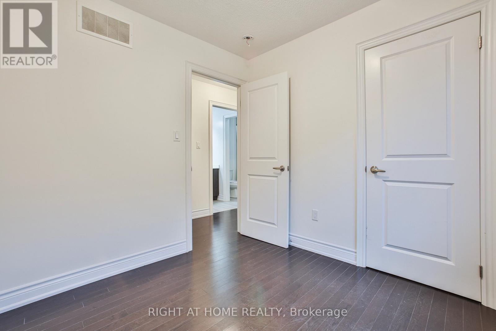 Upper - 25 Hubbell Road, Brampton, Ontario  L6Y 1P3 - Photo 40 - W13114442