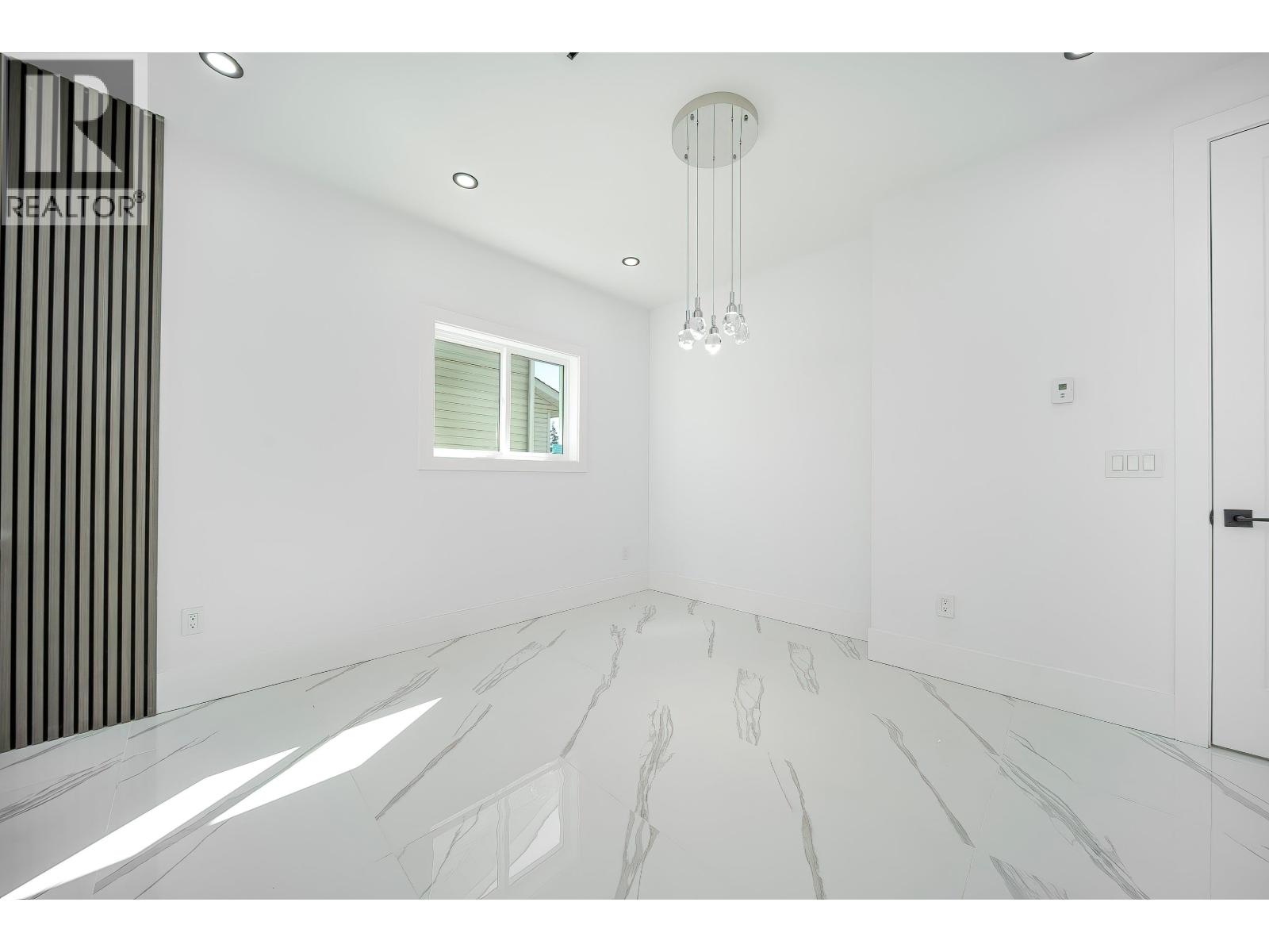 8014 11th Avenue, Burnaby, British Columbia  V3N 2N7 - Photo 34 - R3122412