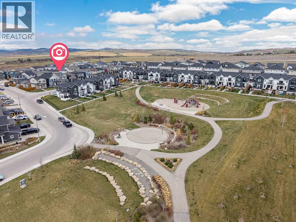 19 Heritage Rise, Cochrane, Alberta  T4C 2R4 - Photo 2 - A2309687