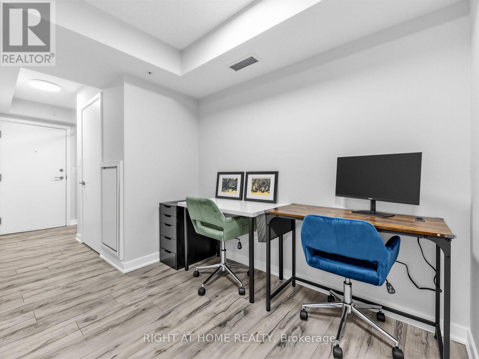 1210 - 295 Adelaide Street W, Toronto, Ontario  M5V 0L4 - Photo 18 - C13114486