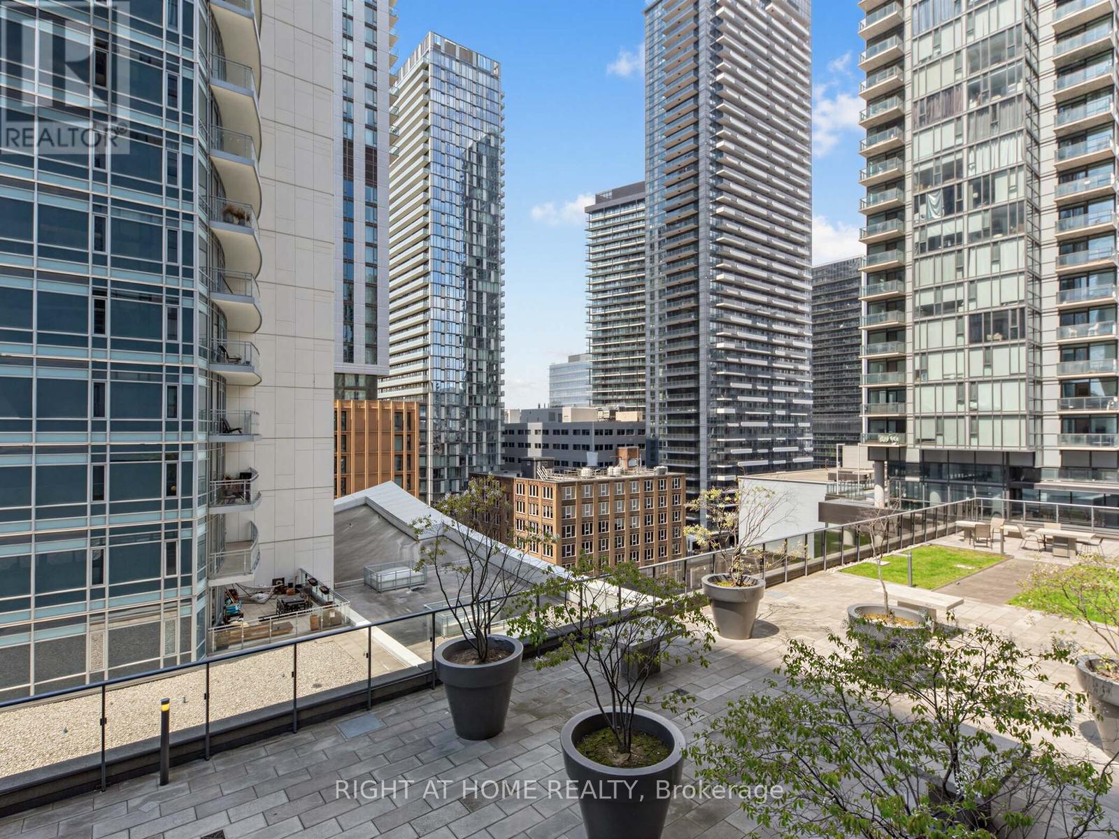 1210 - 295 Adelaide Street W, Toronto, Ontario  M5V 0L4 - Photo 19 - C13114486