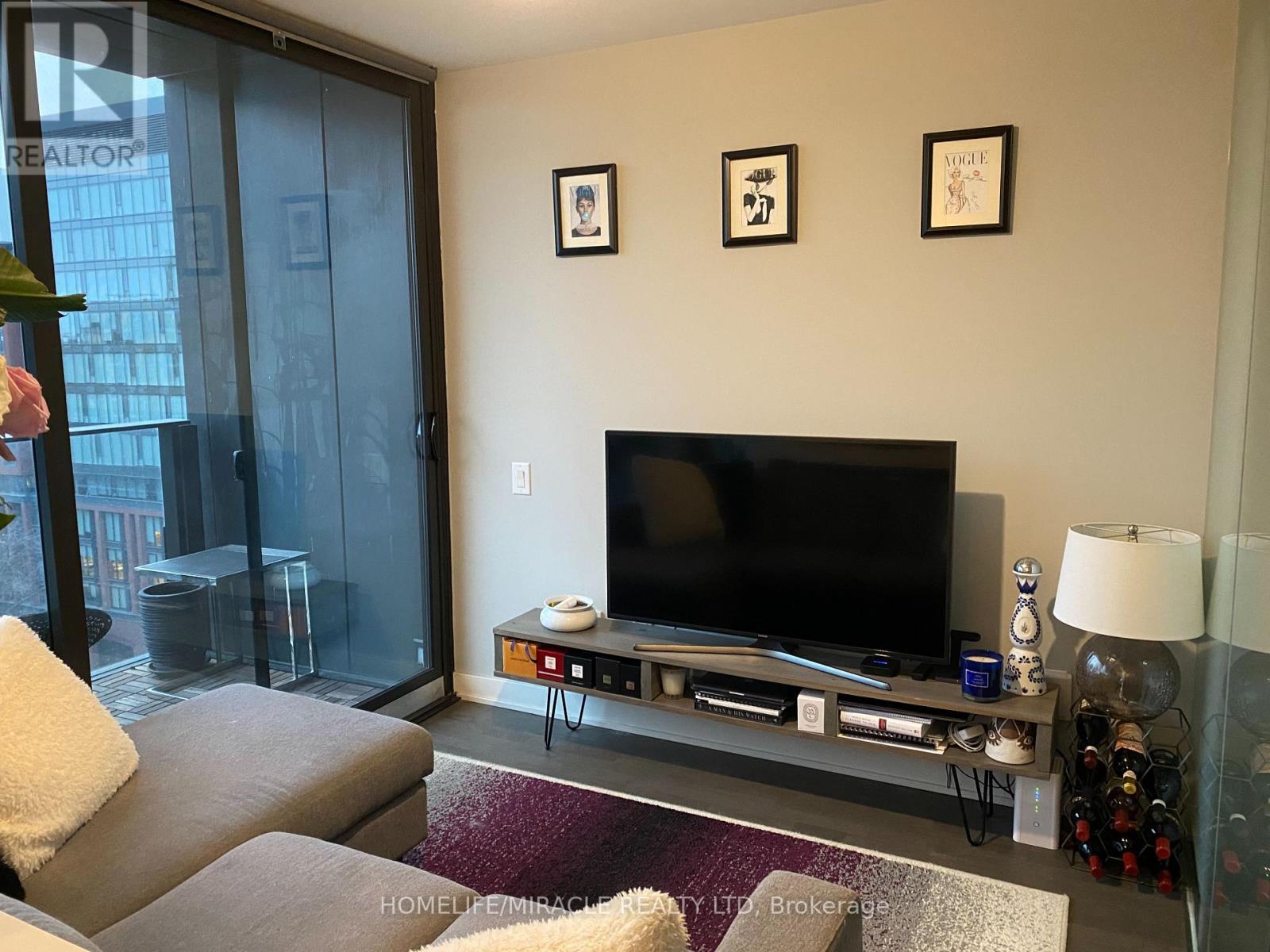1215 - 629 King Street W, Toronto, Ontario  M5V 1M5 - Photo 2 - C13114532