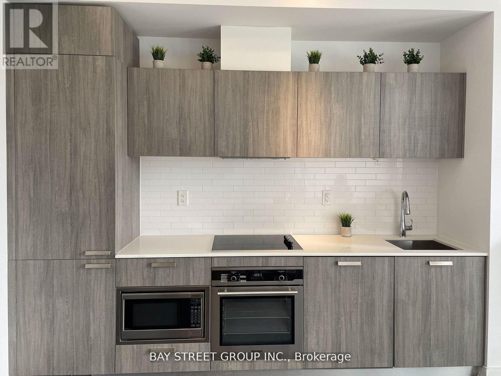 2704 - 50 Charles Street E, Toronto, Ontario  M4Y 0C3 - Photo 2 - C13114534