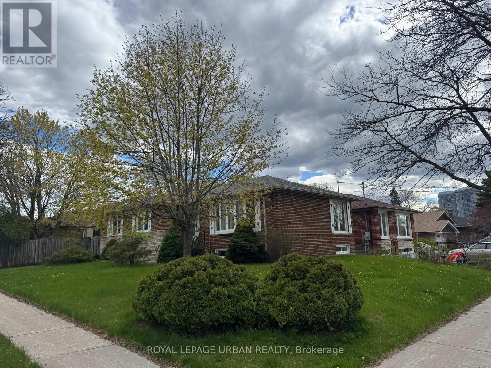 126 Marilake Drive, Toronto, Ontario  M1S 1V9 - Photo 2 - E13114514
