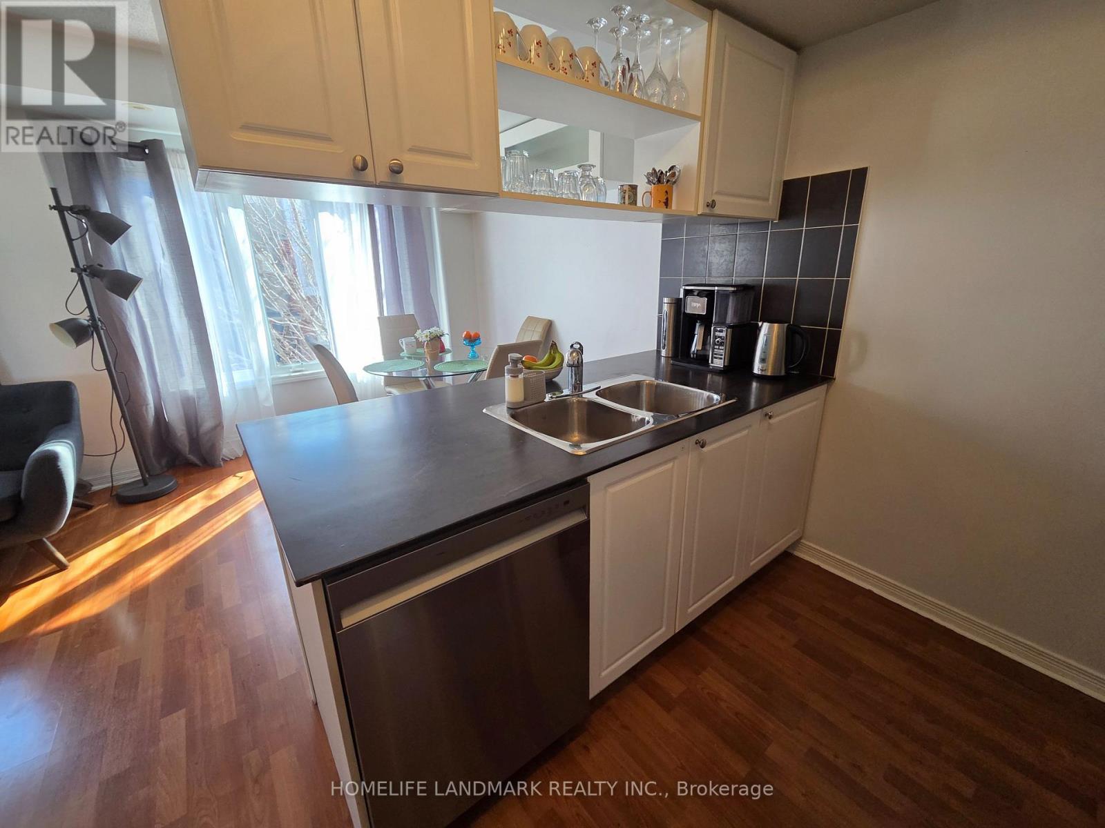 2 - 74 Munro Street, Toronto, Ontario  M4M 2S9 - Photo 4 - E13114522